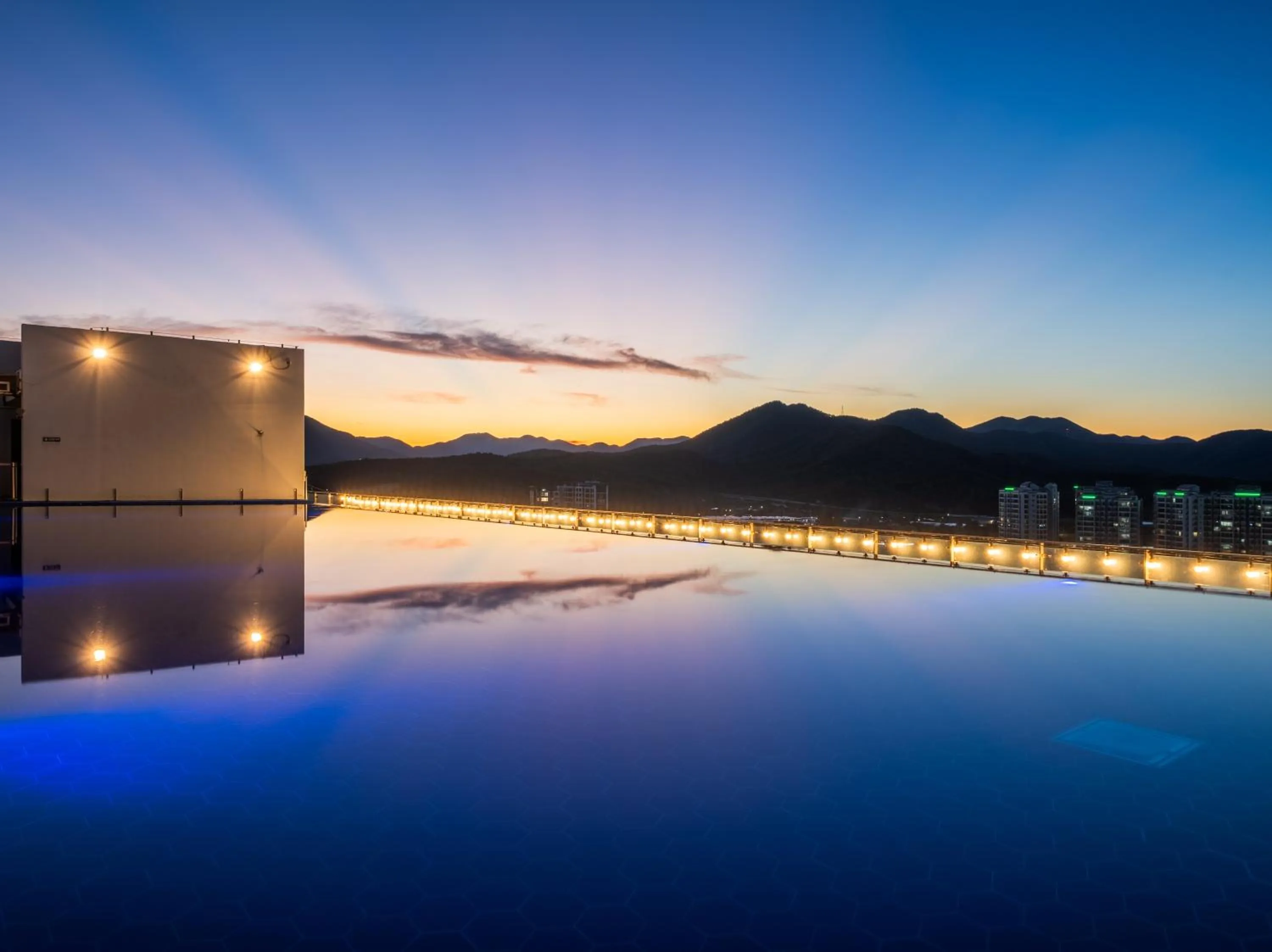 Swimming pool in Chestertons Gyeongju
