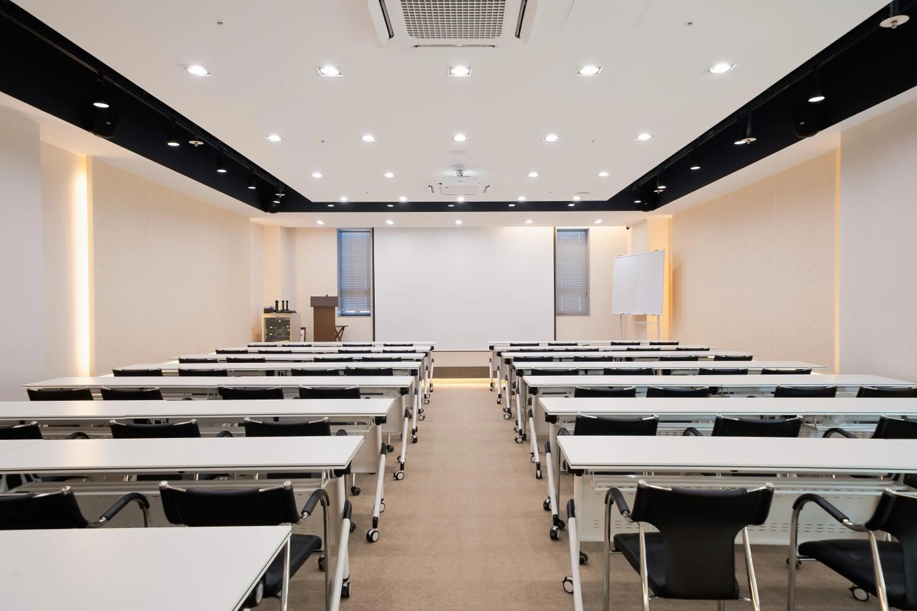 Business facilities in Chestertons Gyeongju