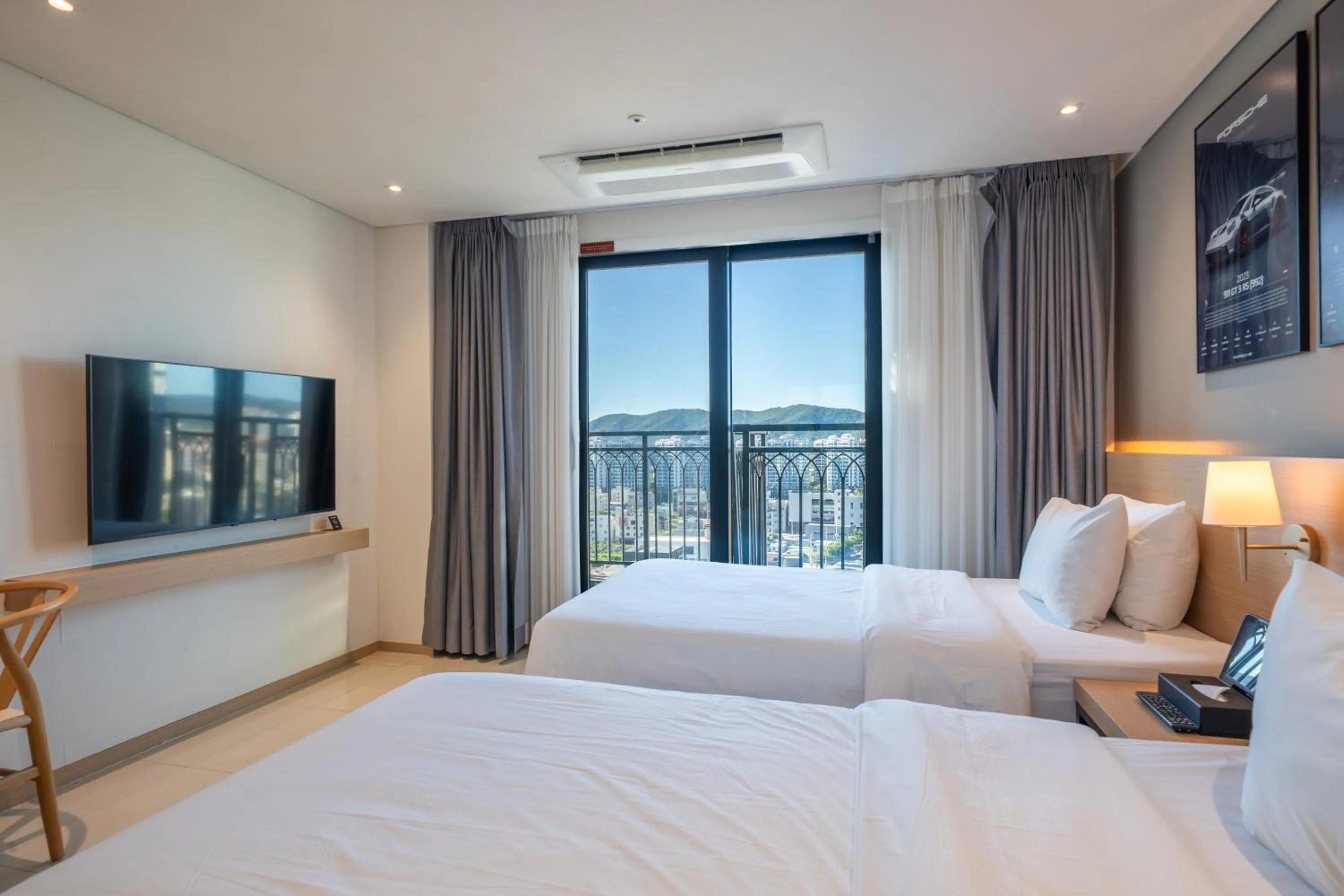 Photo of the whole room, Bed in Chestertons Gyeongju