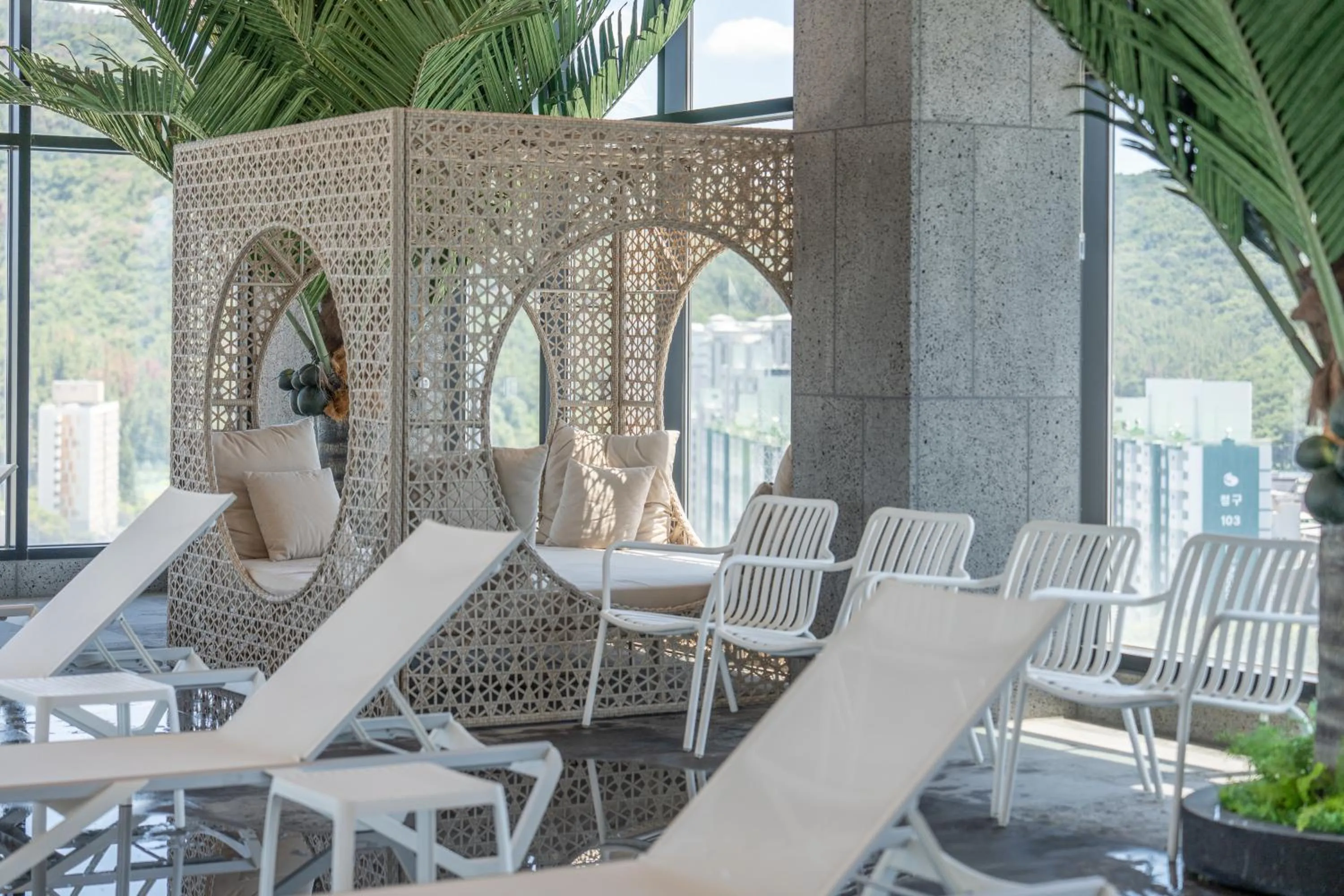 Swimming pool in Chestertons Gyeongju