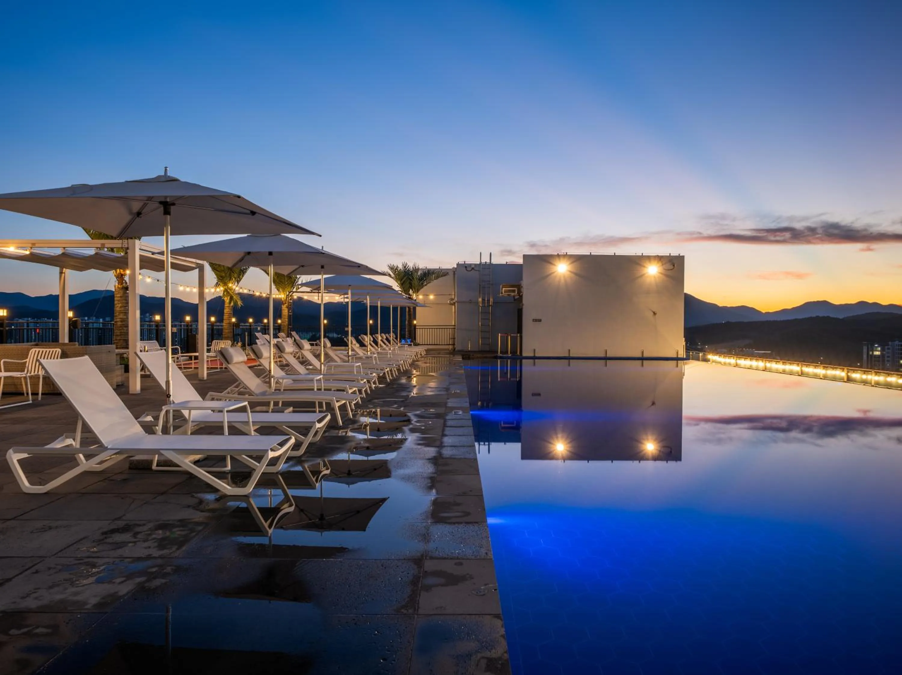 Swimming pool in Chestertons Gyeongju