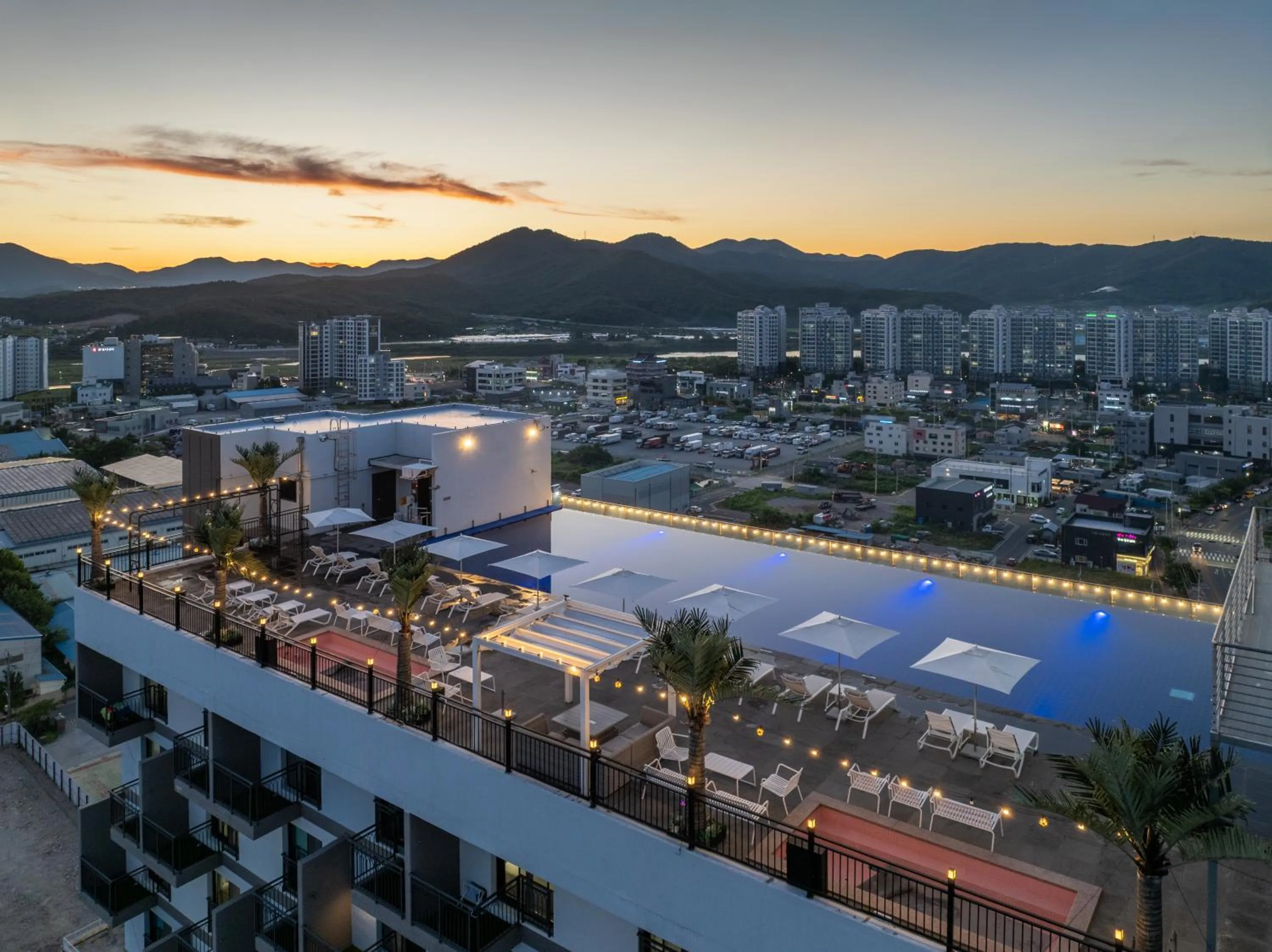 Swimming pool in Chestertons Gyeongju