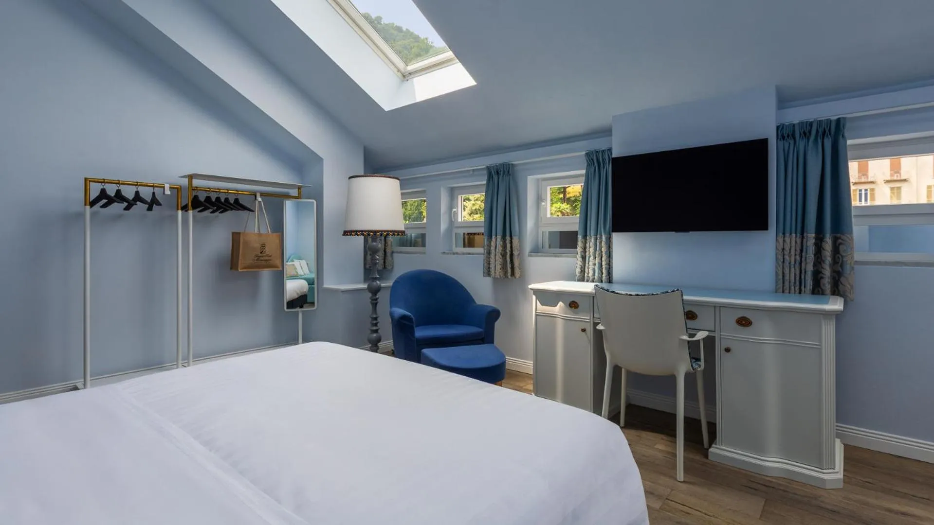 Bed in Grand Hotel Menaggio