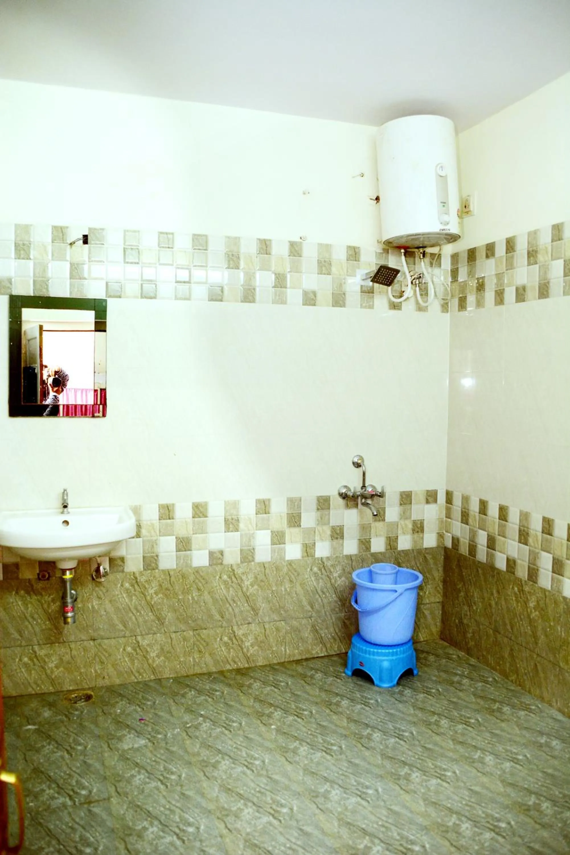 Bathroom in Hotel Classic Inn Near Jaipur Railway Station