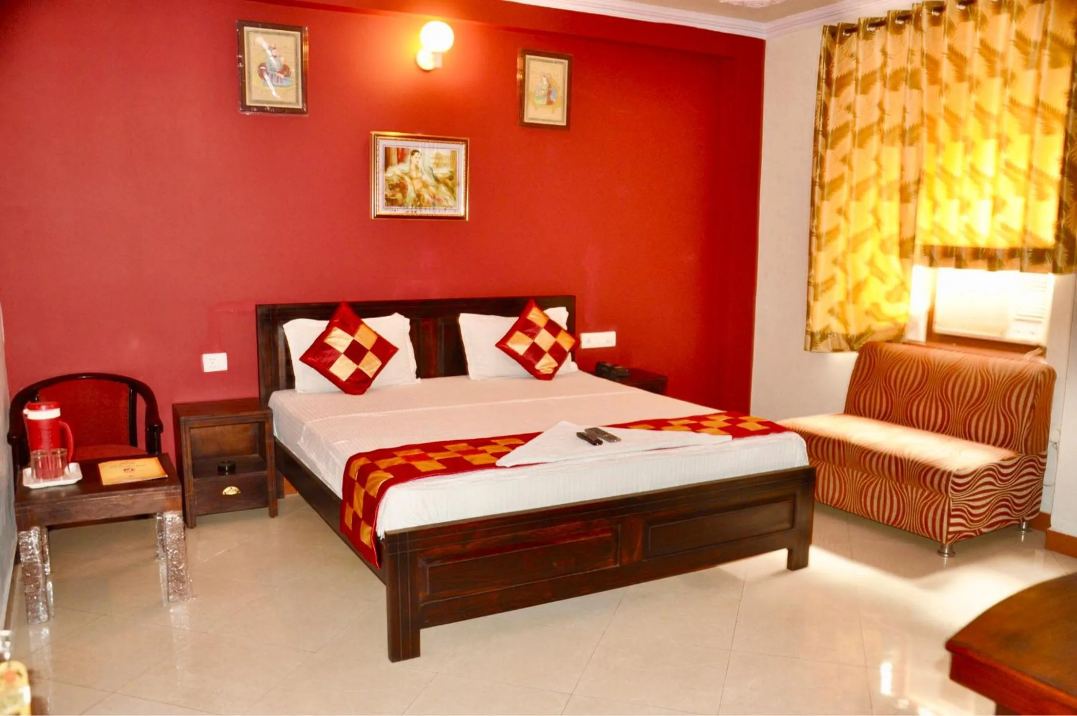 Bedroom, Bed in Hotel Classic Inn Near Jaipur Railway Station