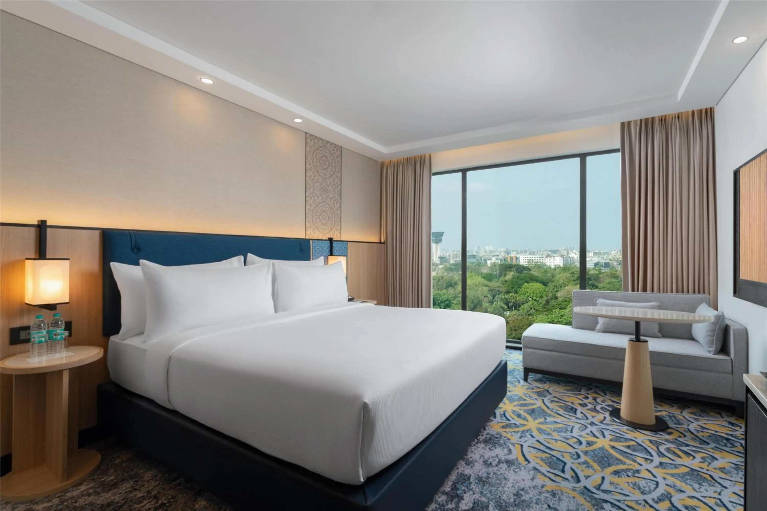 Bed in Hilton Garden Inn Mumbai International Airport