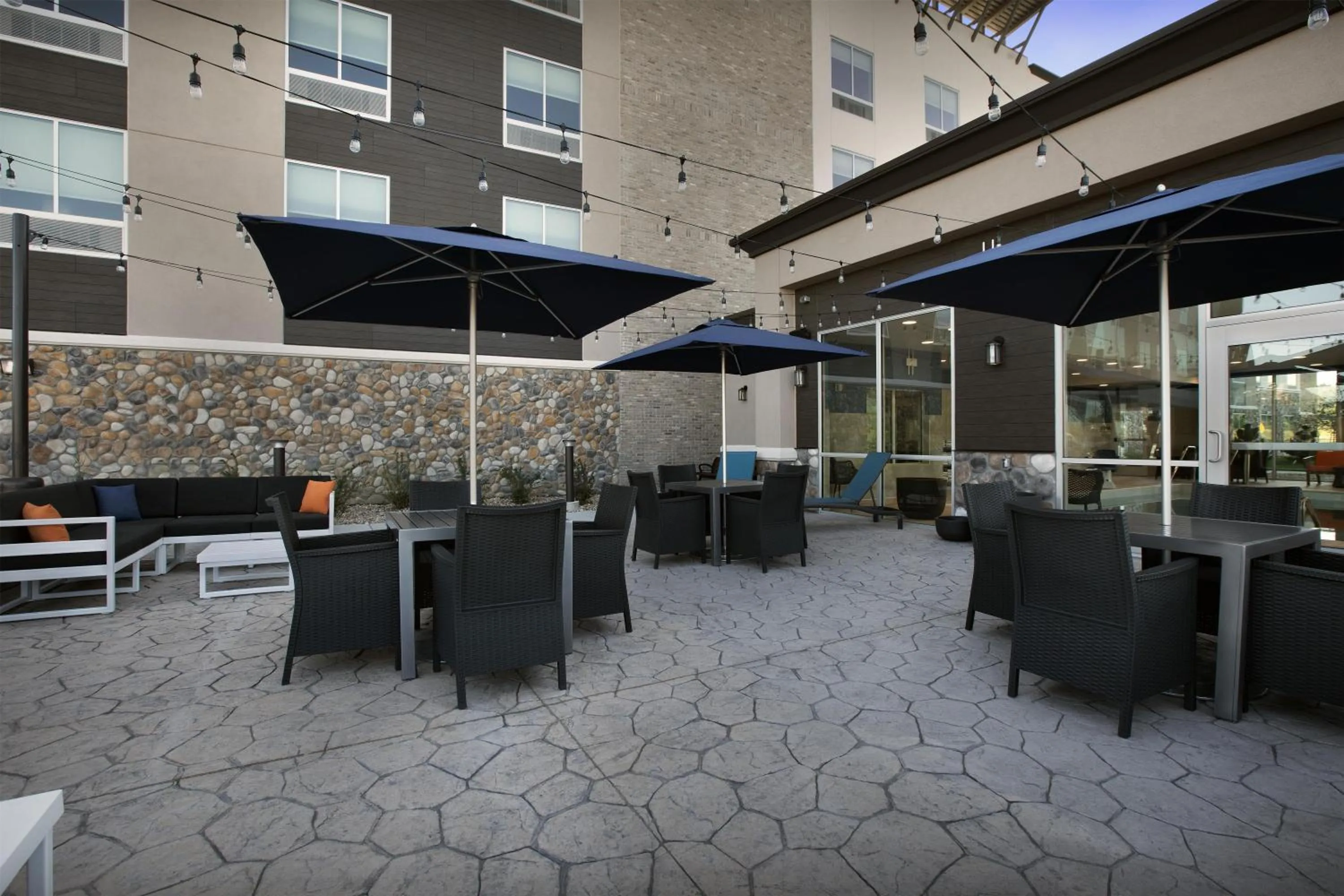 Patio in Hampton Inn & Suites By Hilton Wheat Ridge Denver West