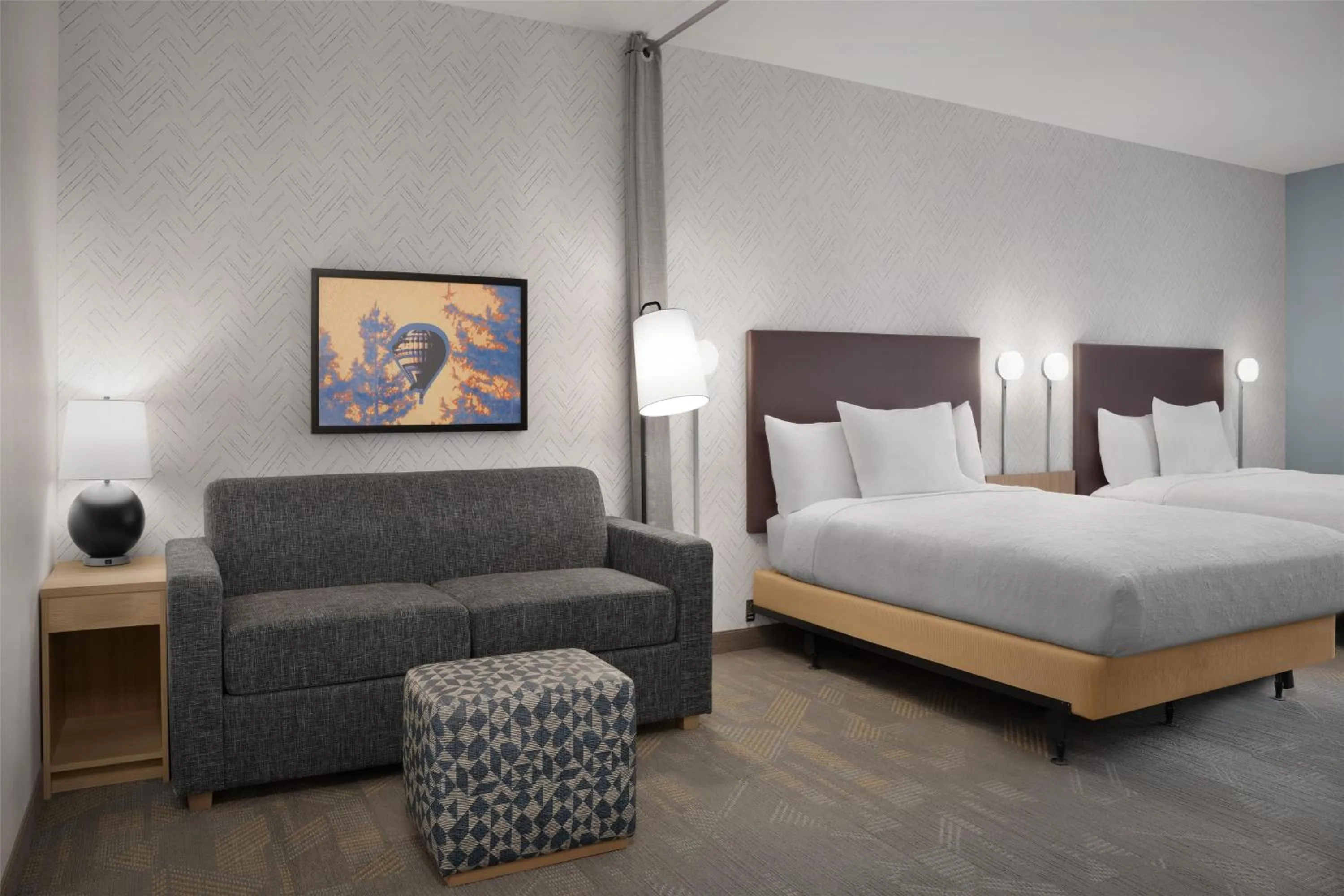 Living room, Bed in Home2 Suites By Hilton Rohnert Park Sonoma County