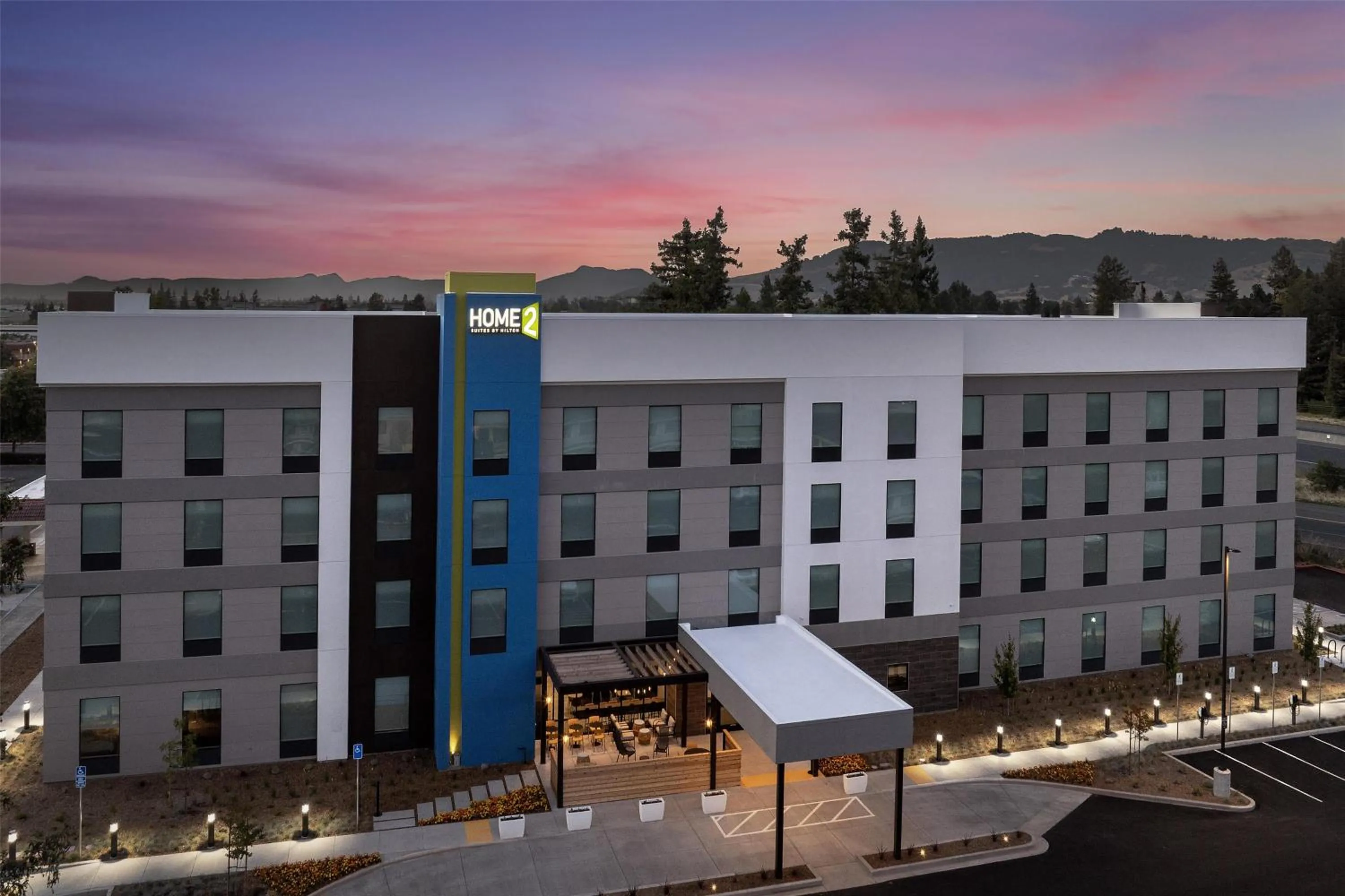 Property building in Home2 Suites By Hilton Rohnert Park Sonoma County