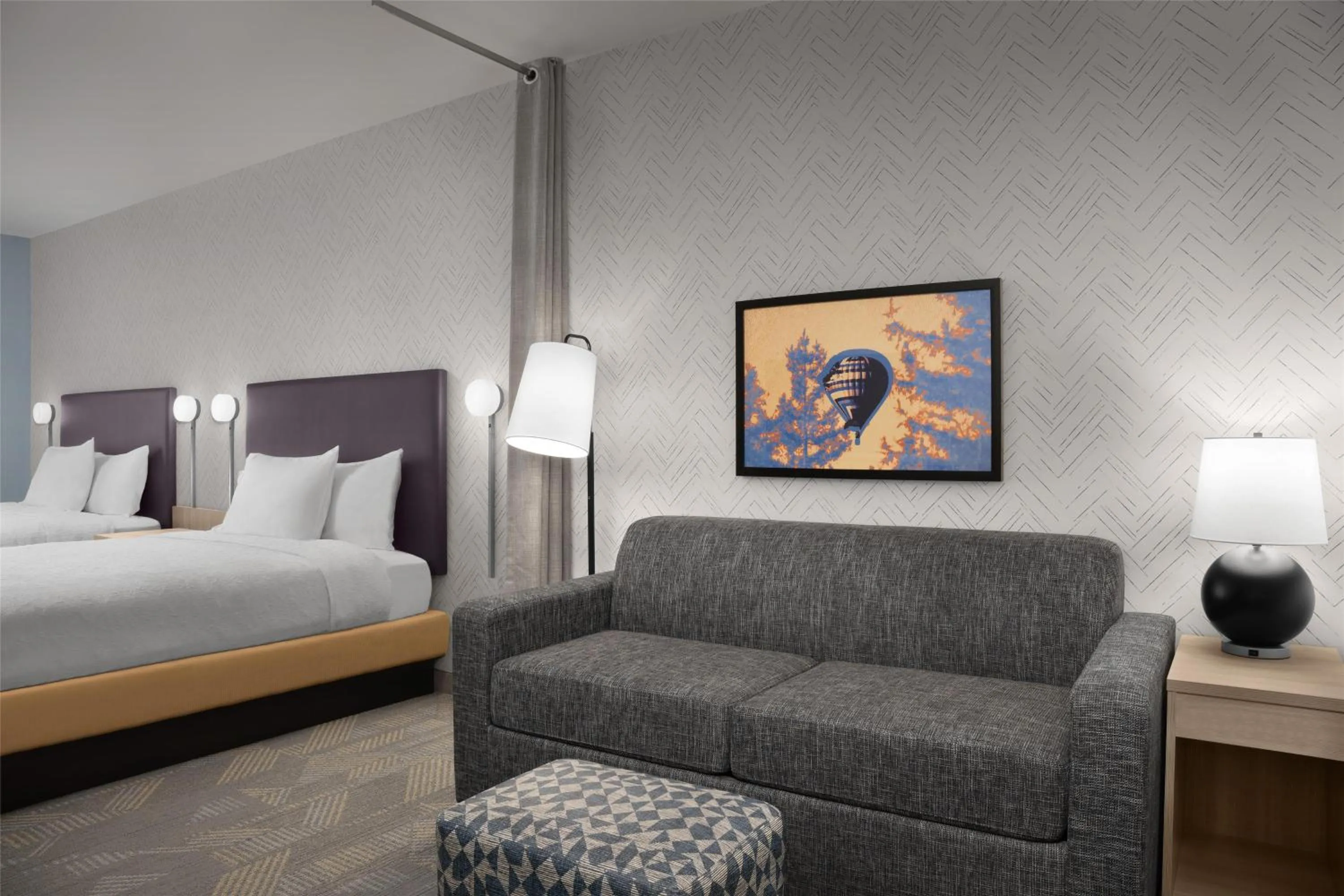 Living room, Bed in Home2 Suites By Hilton Rohnert Park Sonoma County