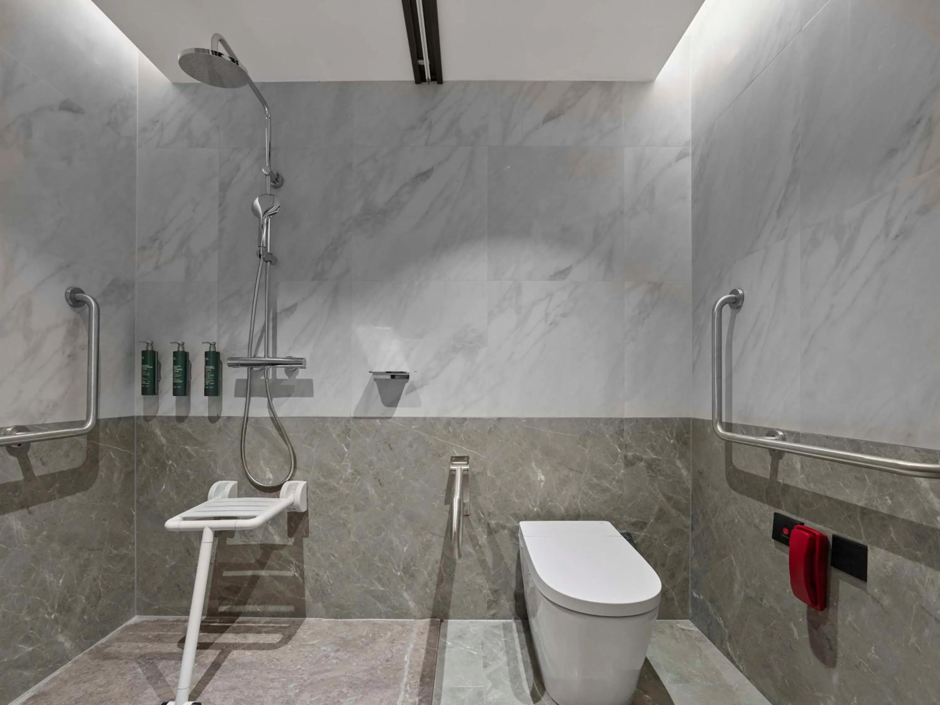 Bathroom in Hilton Garden Inn Huangshan Scenic Area South Gate