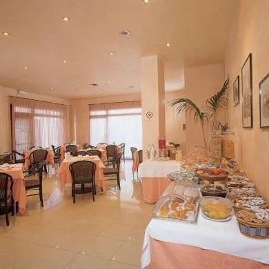 Restaurant/places to eat in Hotel La Corte