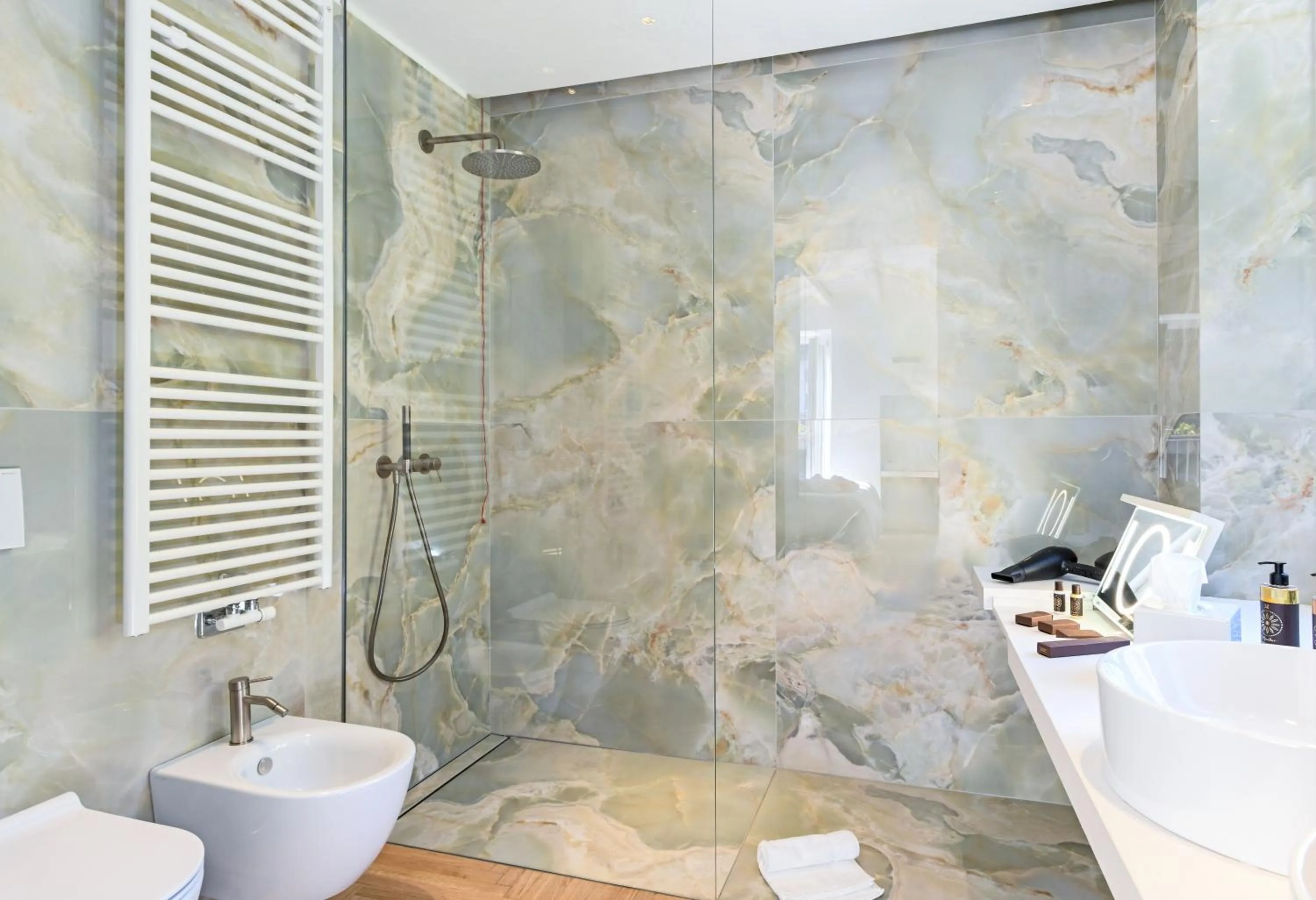 Bathroom in Villa Rêverie - Boutique Hotel