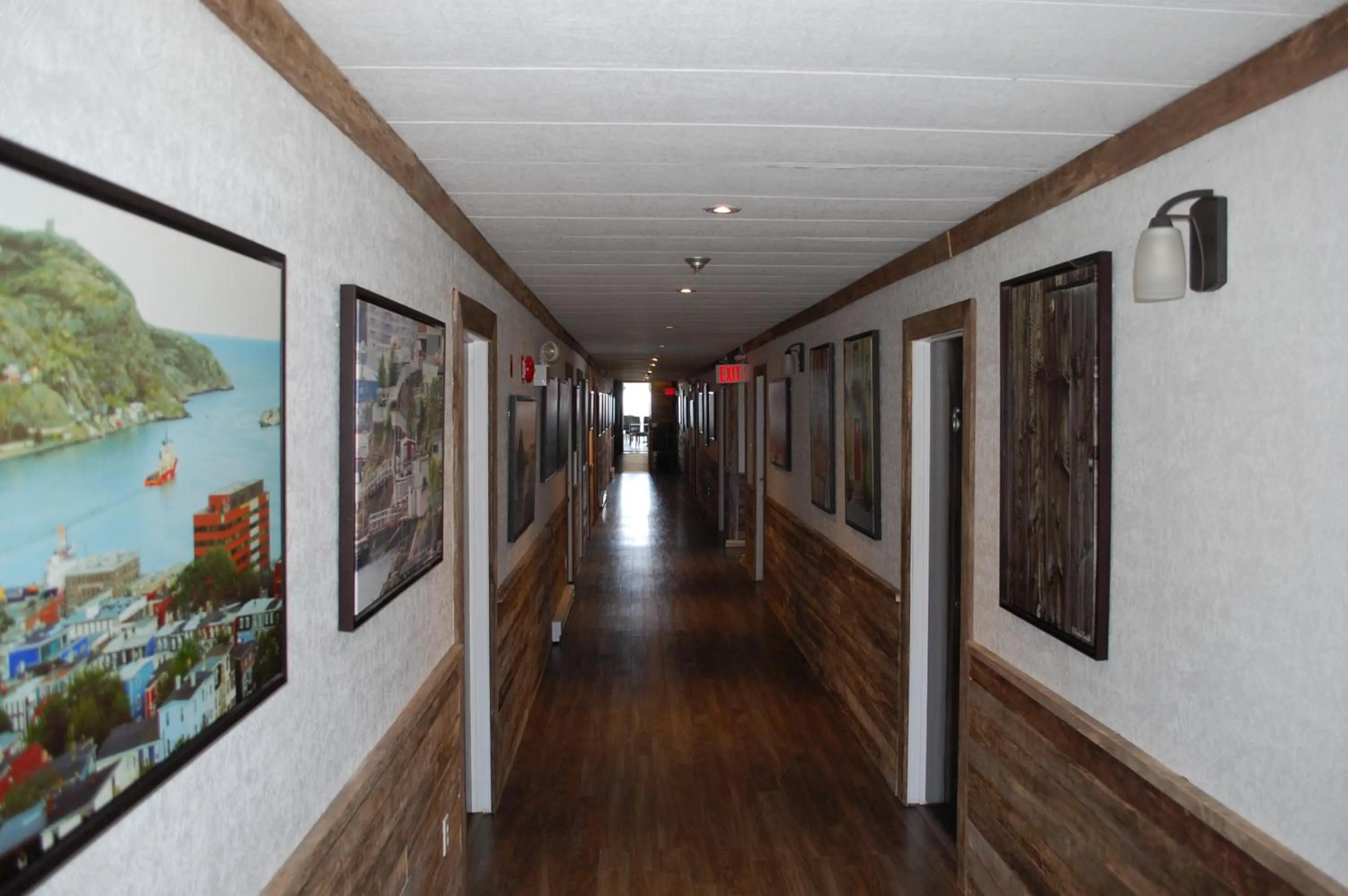 Property building in Edge of the Avalon Inn