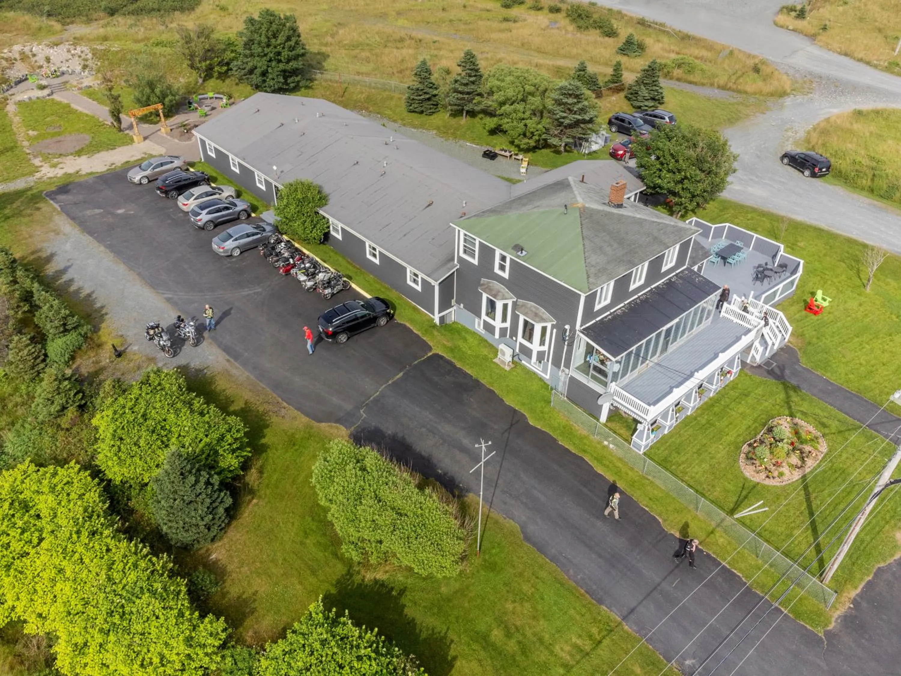 Property building in Edge of the Avalon Inn