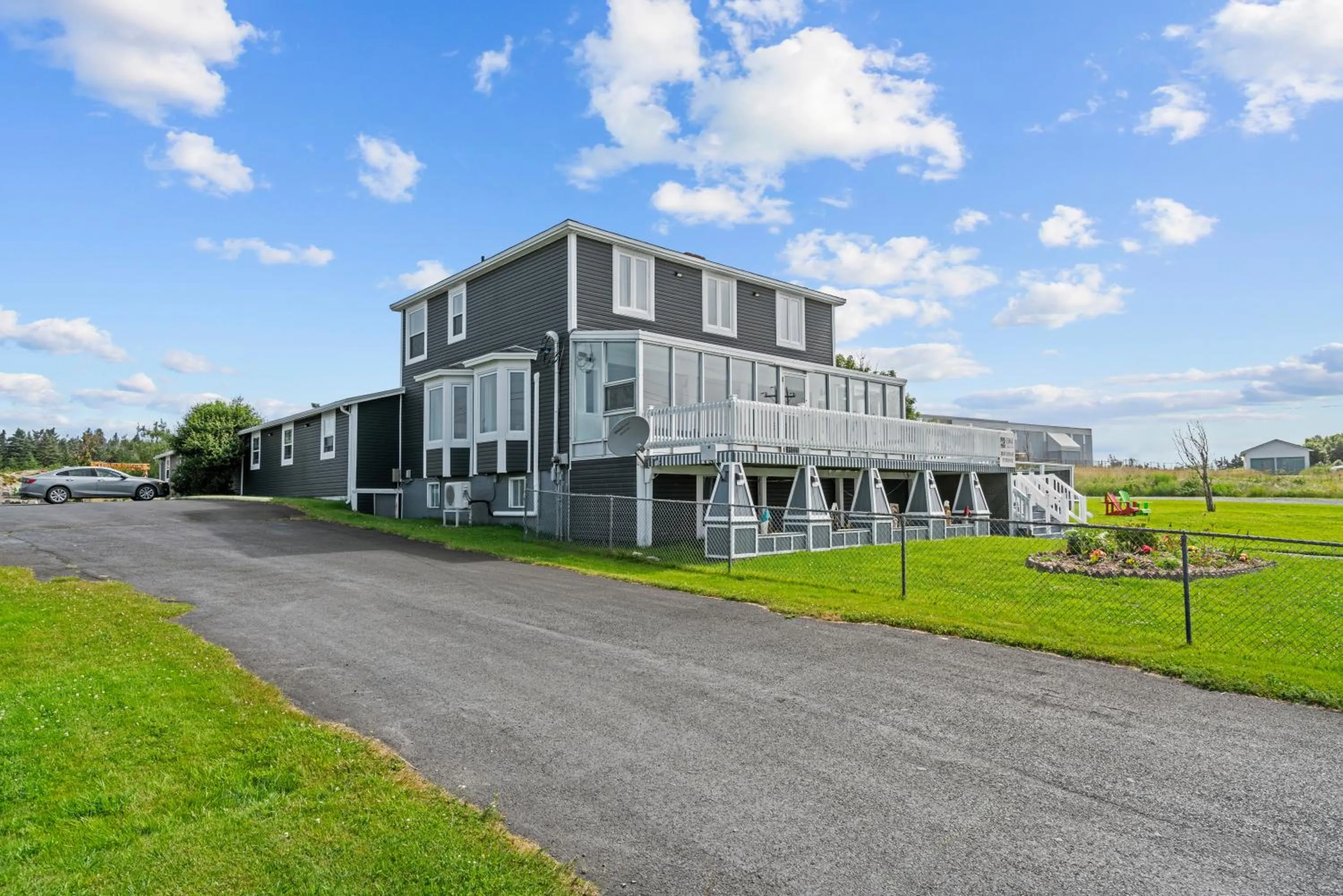 Property building in Edge of the Avalon Inn