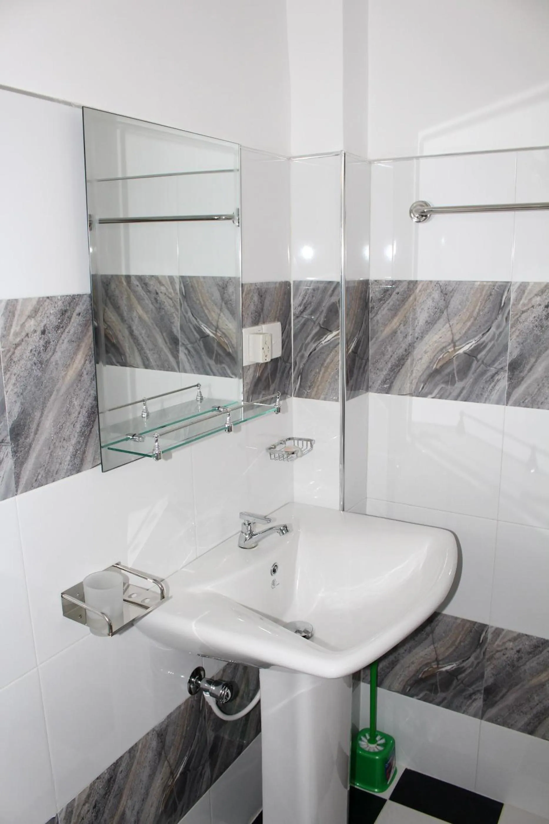 Bathroom in Orchid Rest