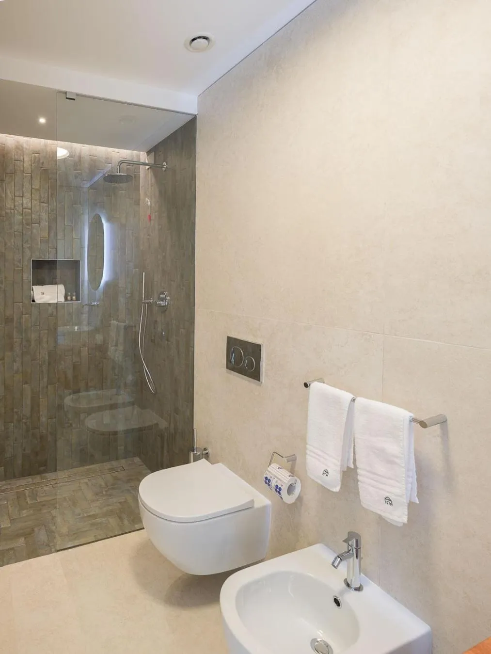 Shower in San Vito Resort & Spa