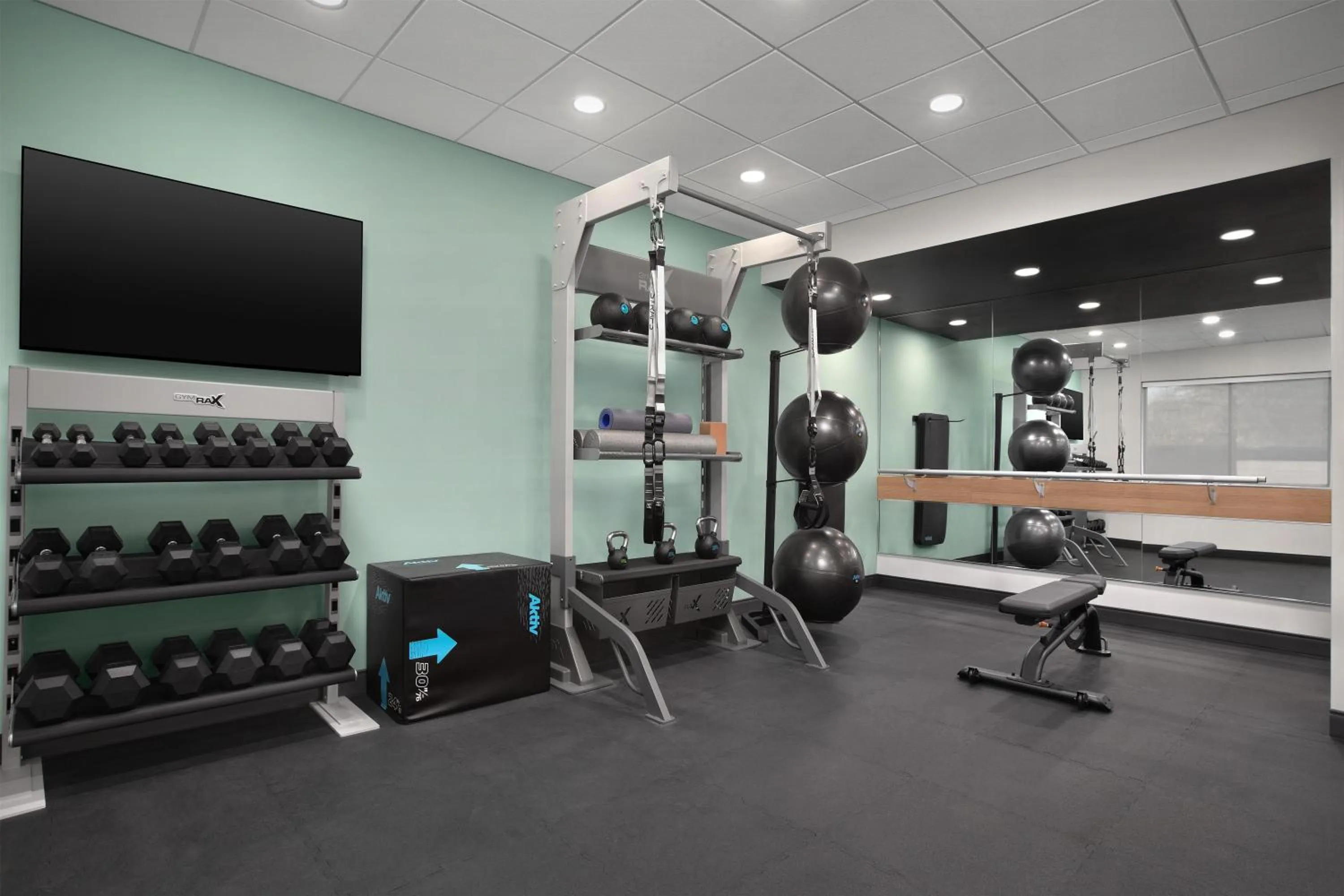 Fitness centre/facilities in Tru By Hilton Huntsville Research Park Area