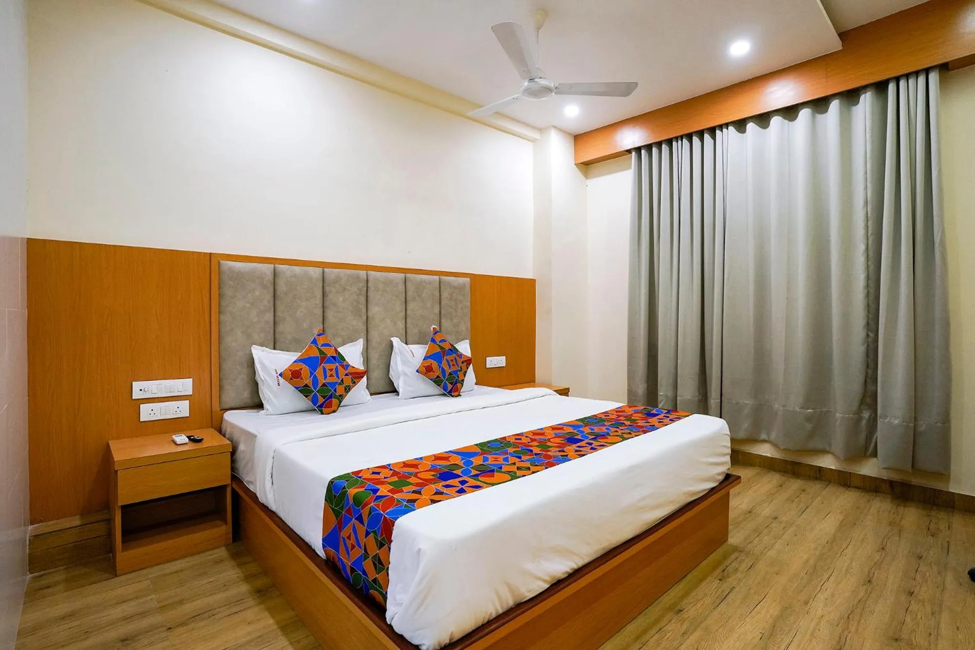 Bed in FabHotel 7 Square - Nr BKC