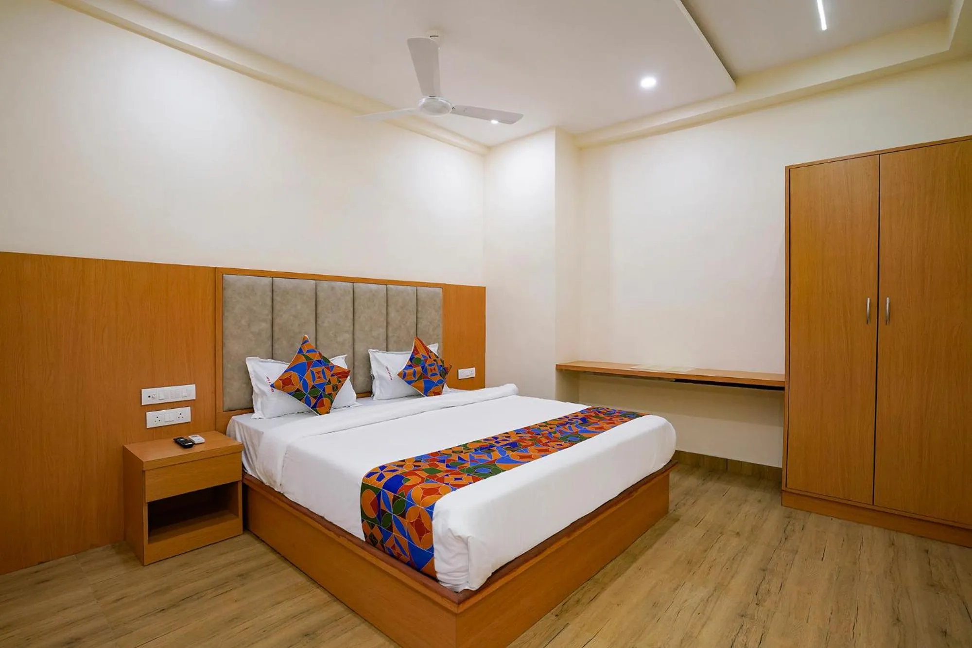 Bed in FabHotel 7 Square - Nr BKC