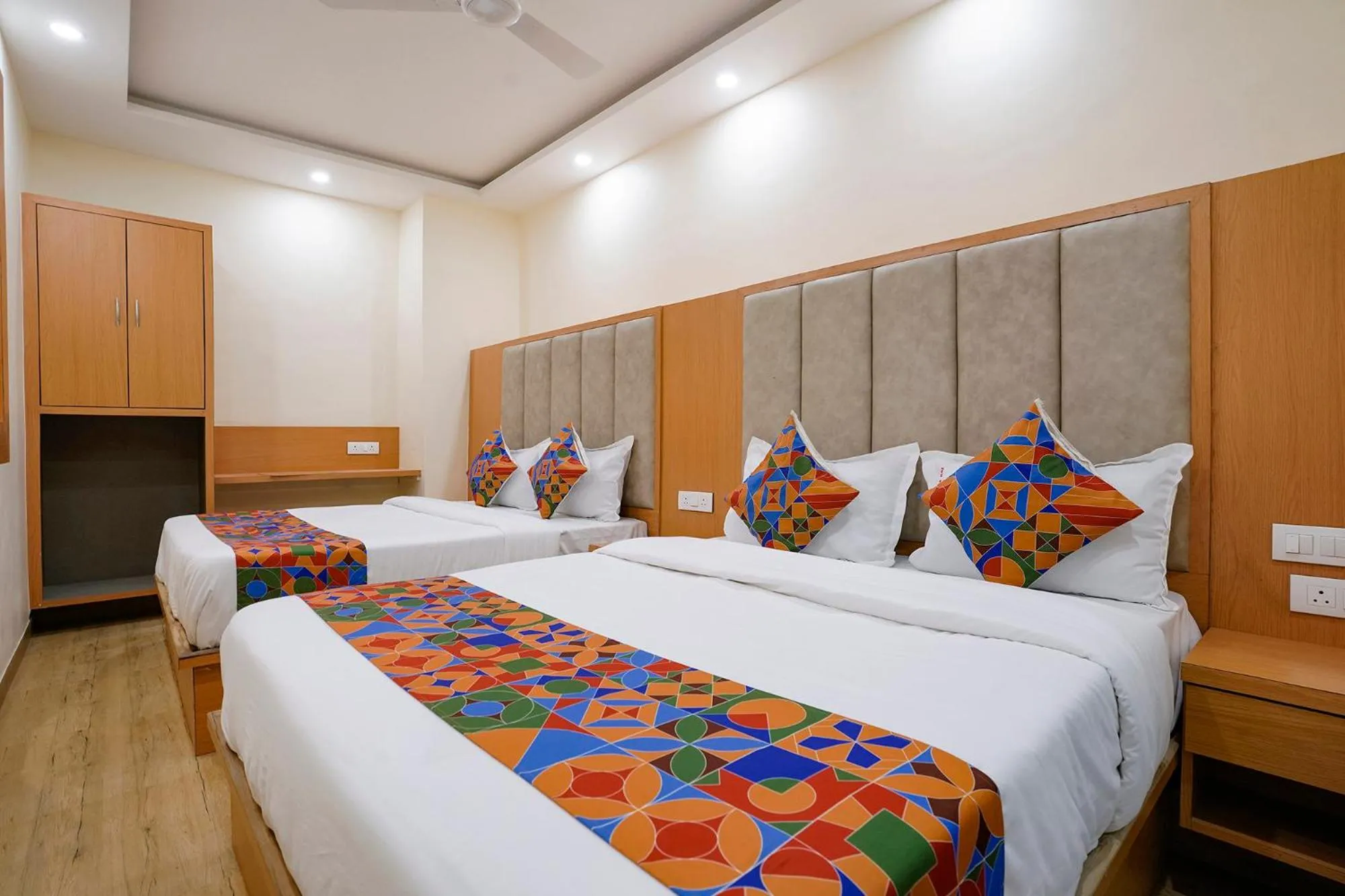 Bed in FabHotel 7 Square - Nr BKC