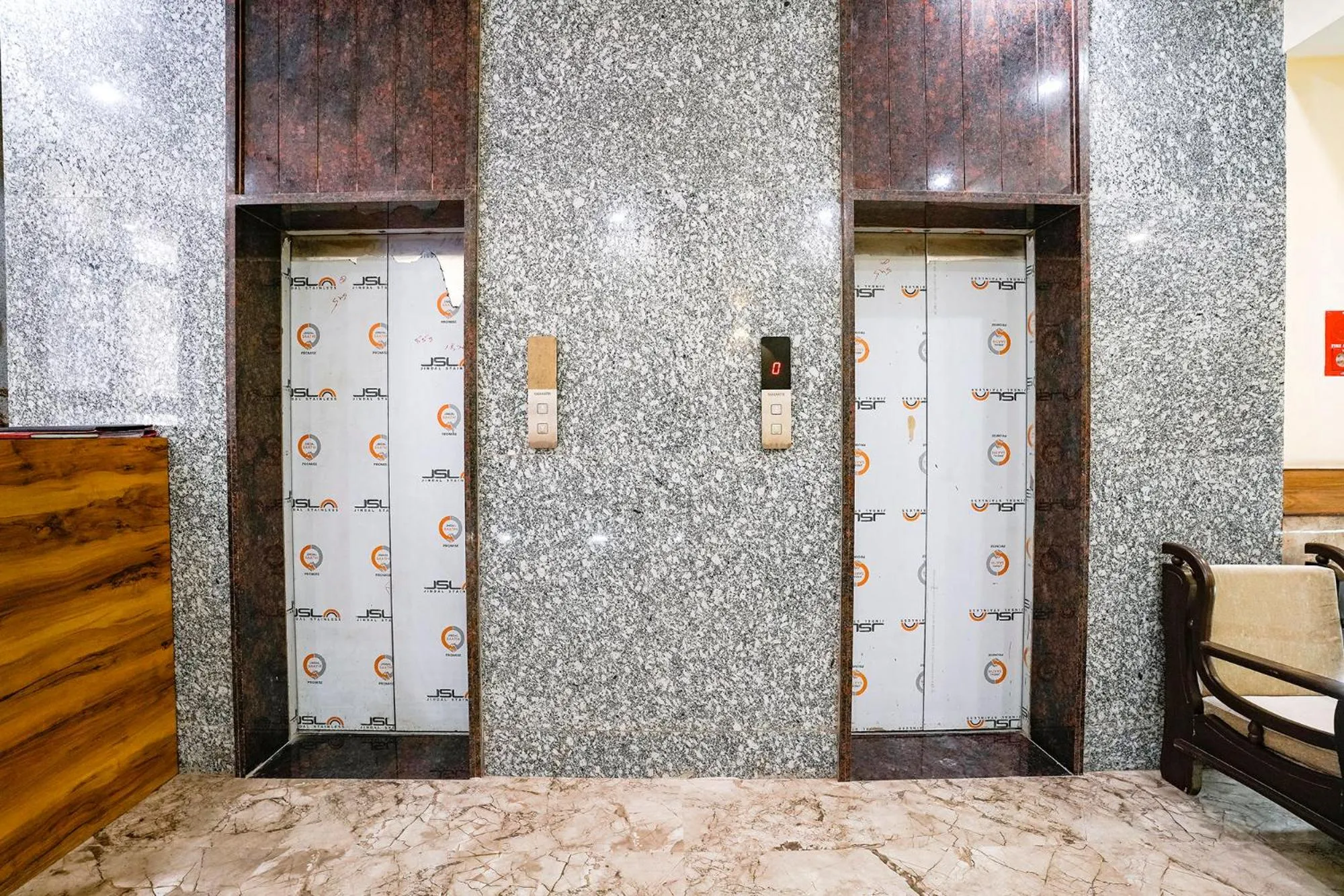 elevator in FabHotel 7 Square - Nr BKC