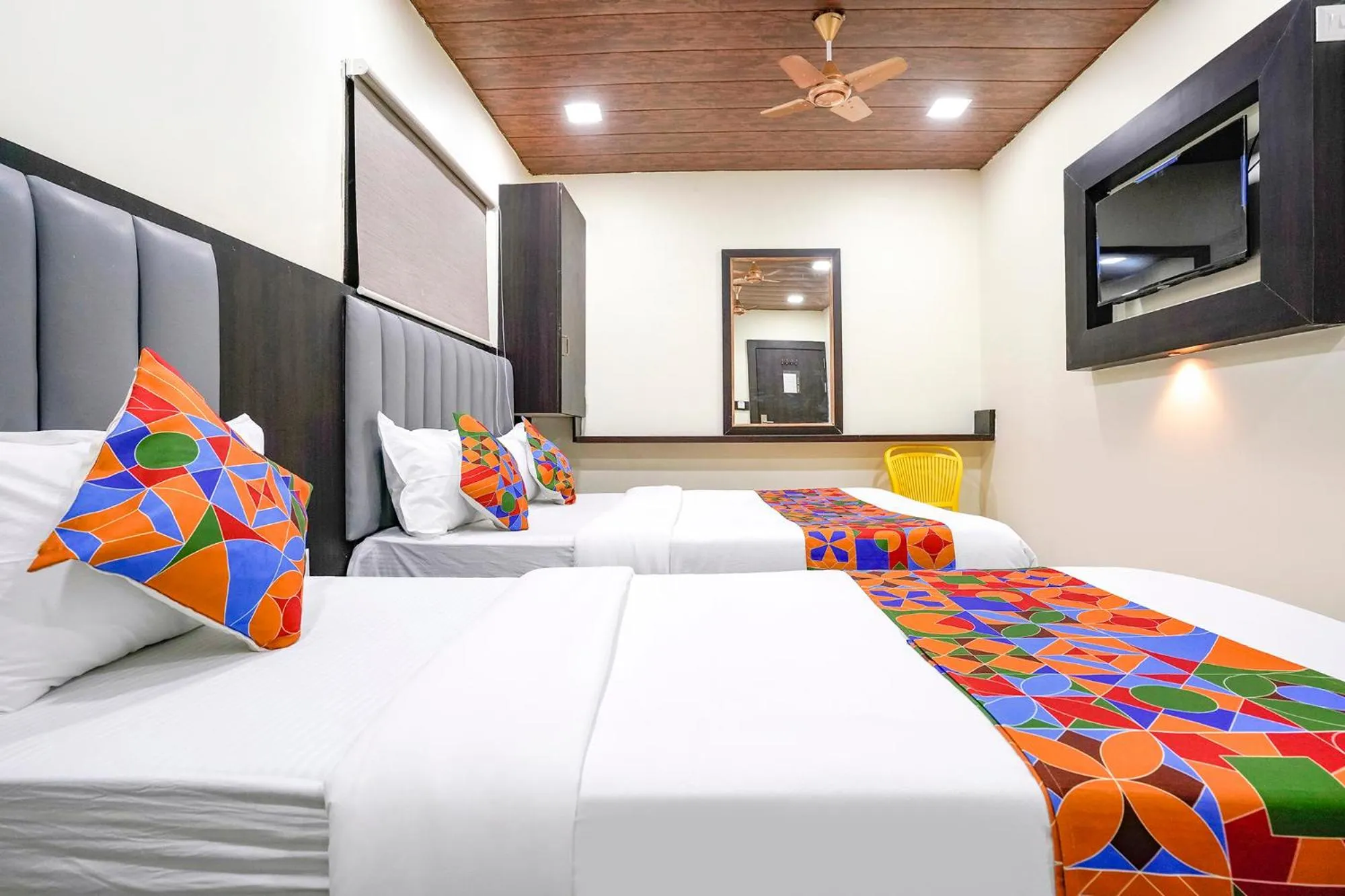 Bed in Via Gulshan Grand - Nr Gateway of India