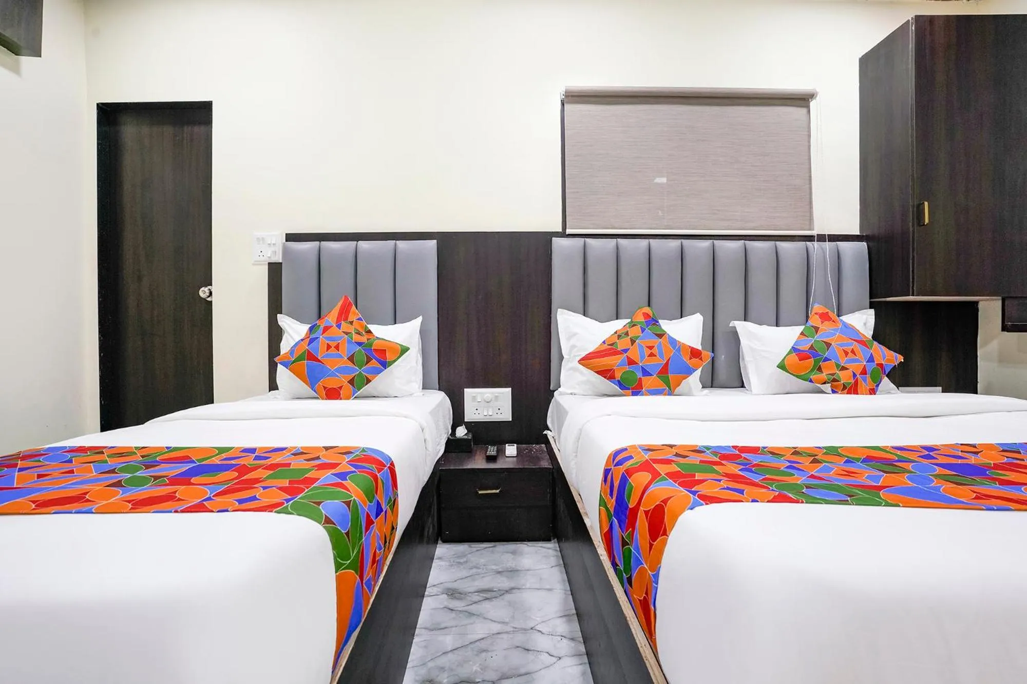 Bed in Via Gulshan Grand - Nr Gateway of India