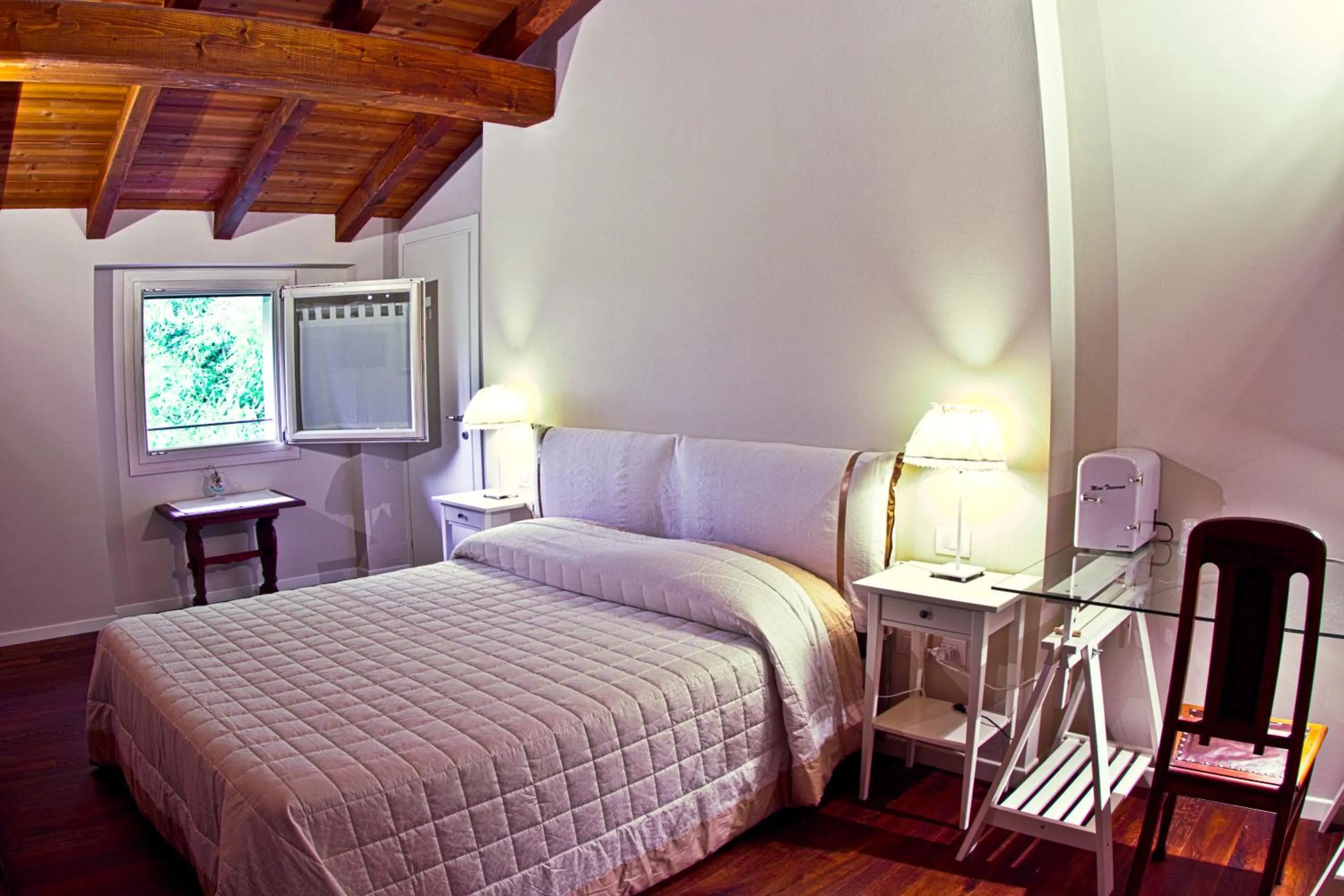 Day, Bed in Locanda del Toro