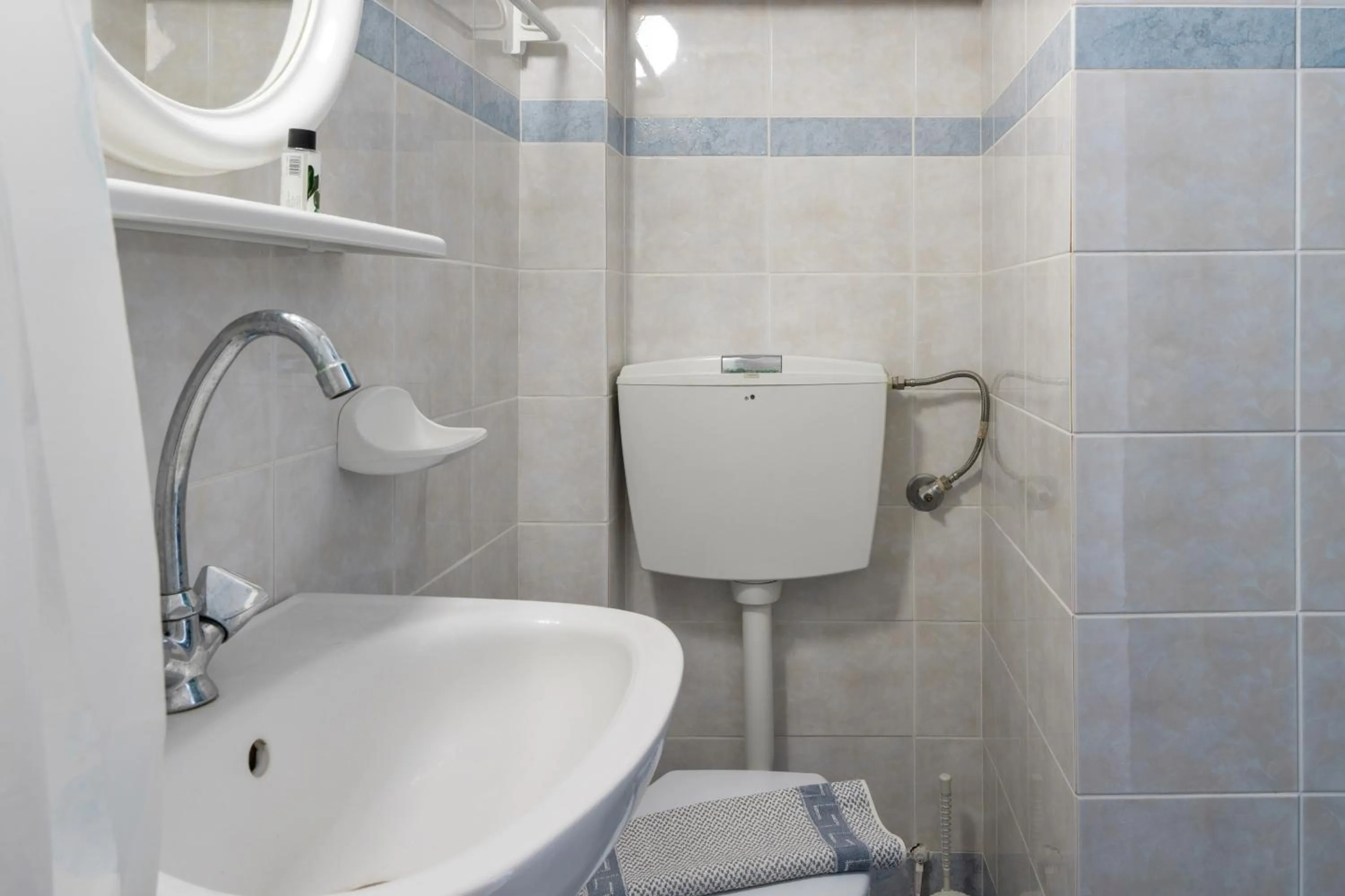 Bathroom in Hotel Glaros Karpathos