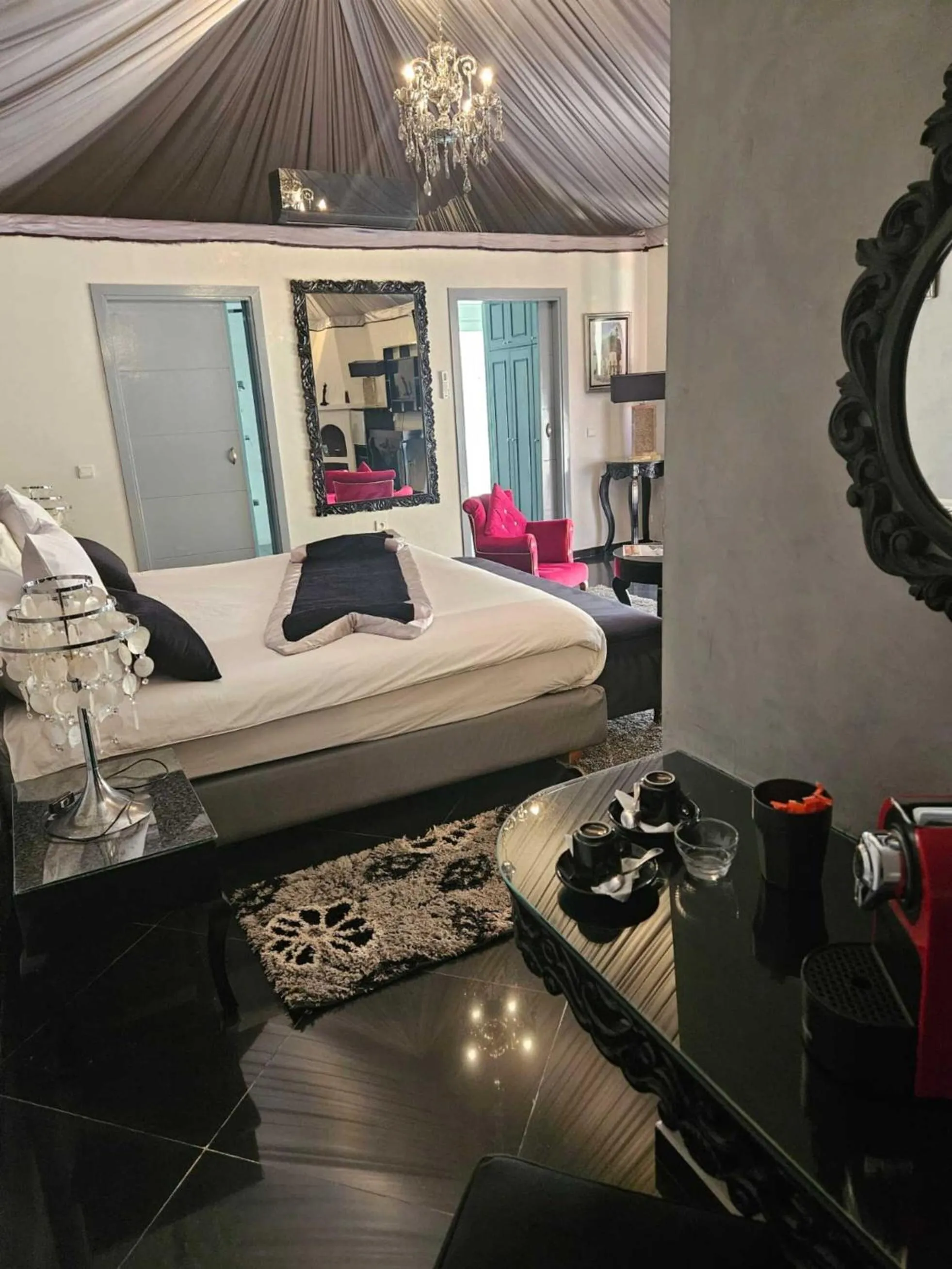 Bed in Eden Lodges & SPA-Boutique Hôtel de Luxe