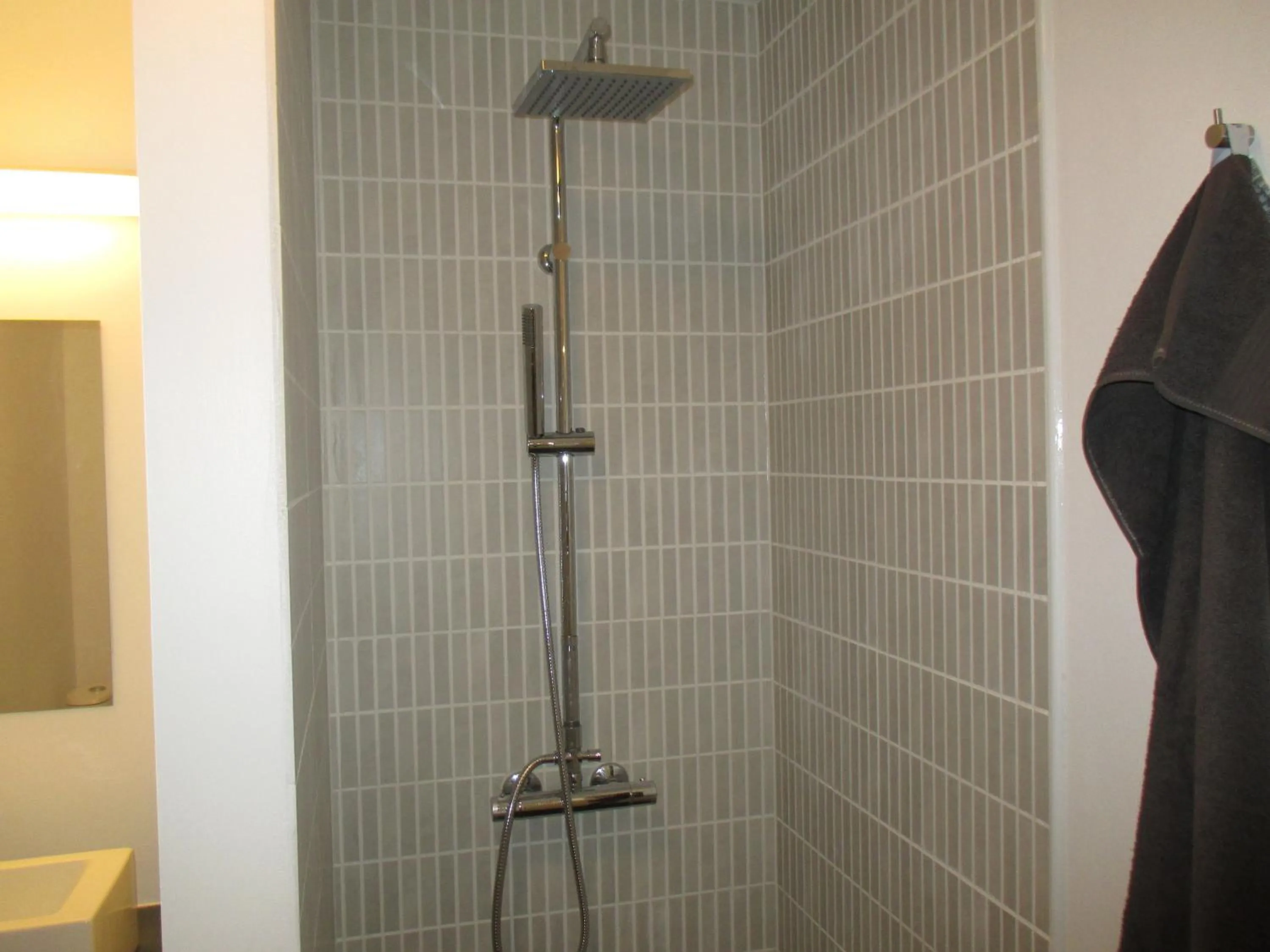 Bathroom in White House Hotel Apartments