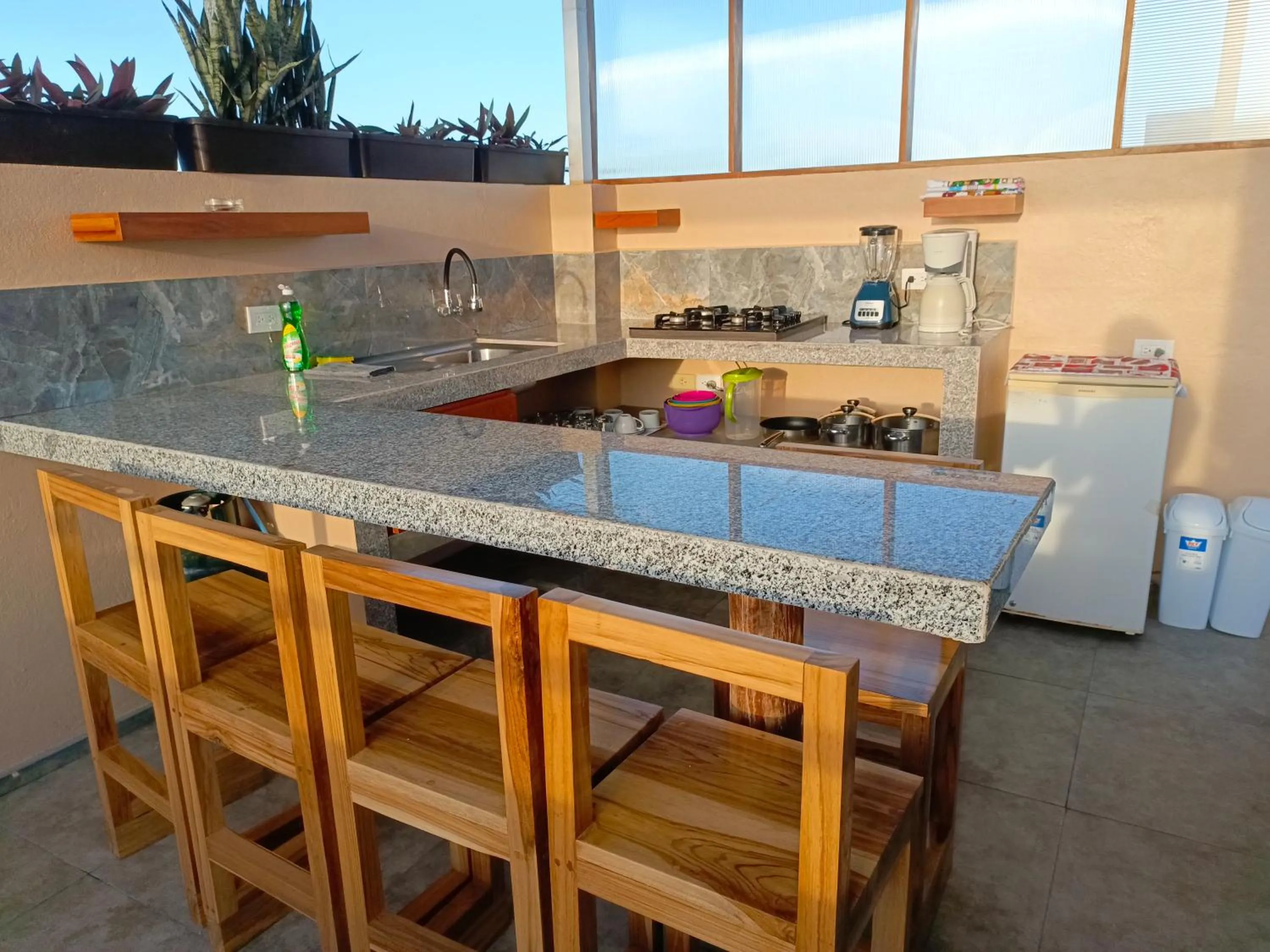 Communal kitchen in Patty House Galapagos