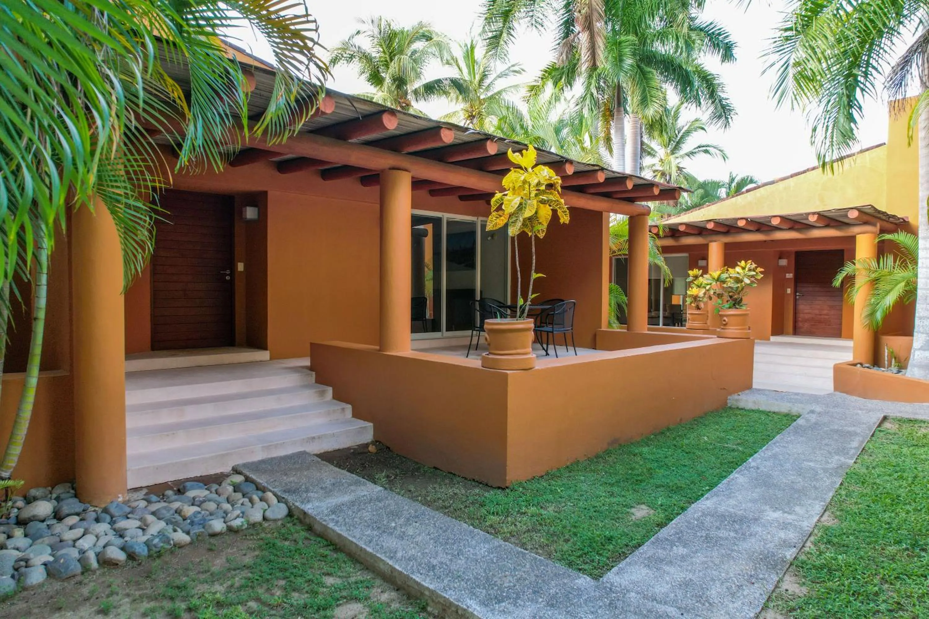 Property building in Hotel Ixzi Plus