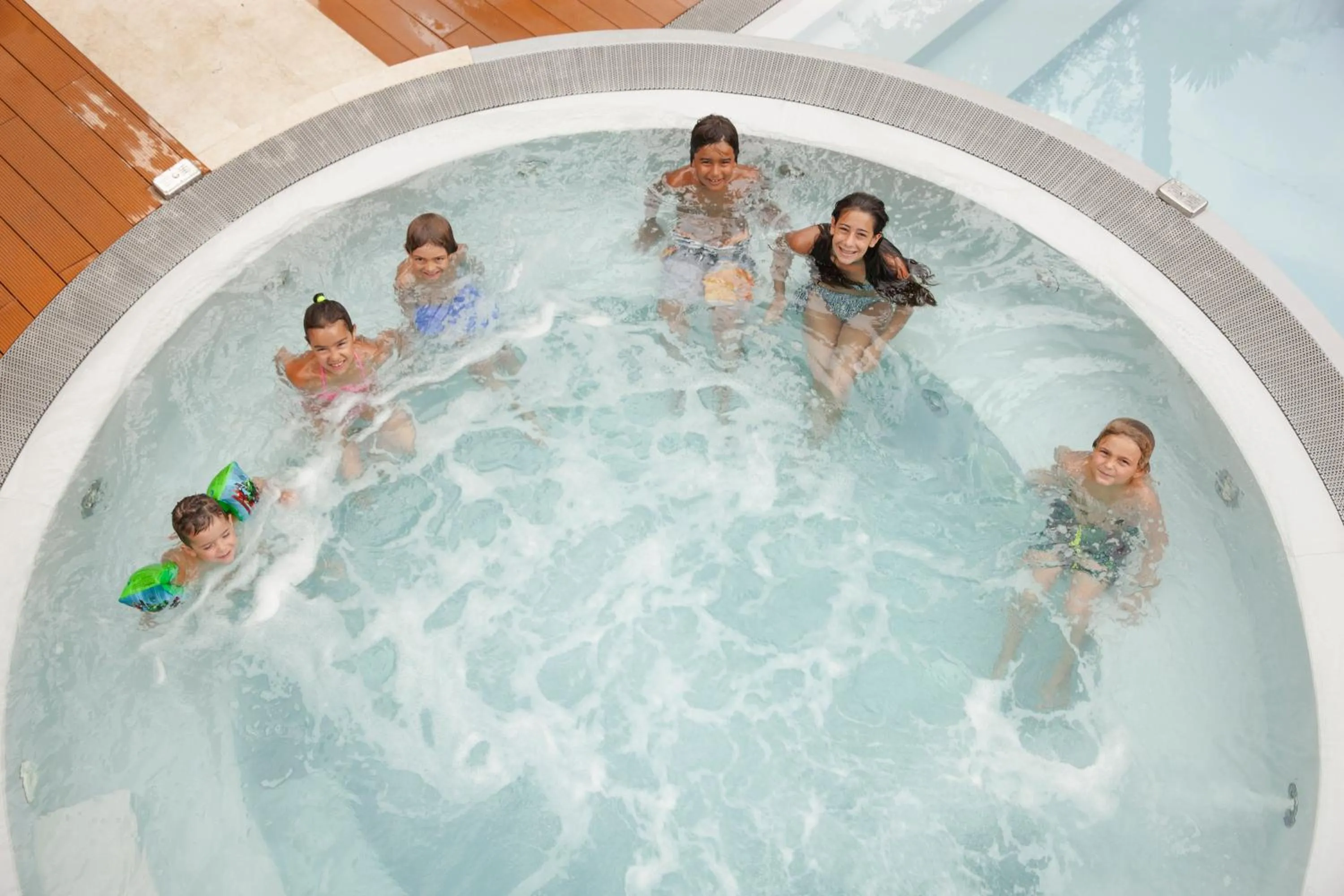 Swimming pool in Hotel Vittoria