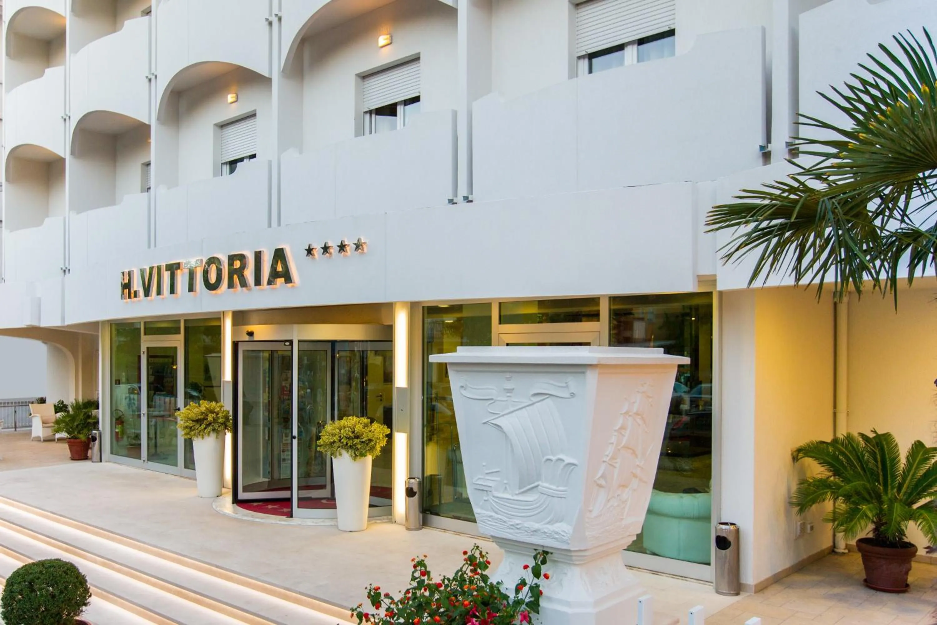 Facade/entrance in Hotel Vittoria