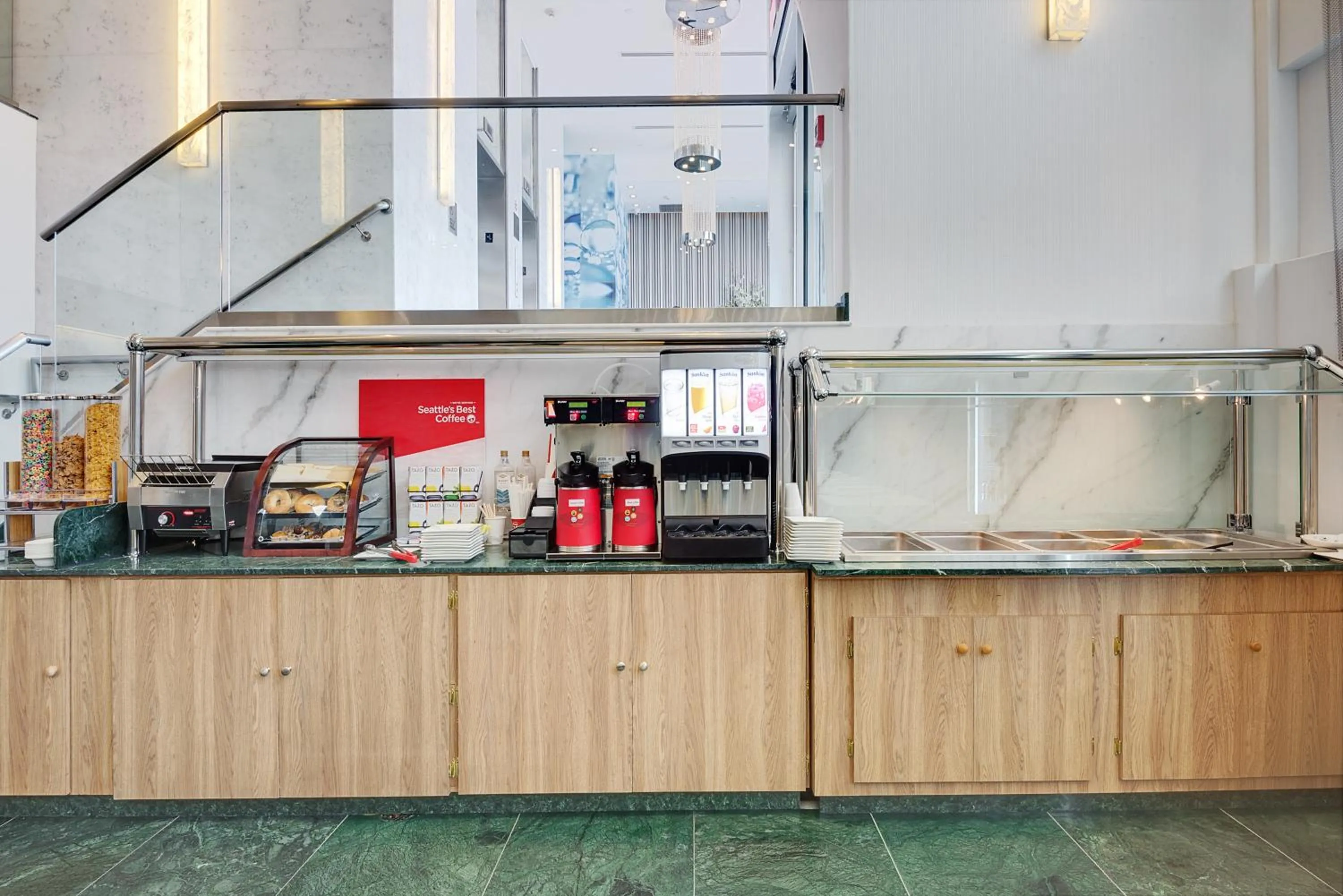 Restaurant/places to eat in Wyndham Garden Brooklyn Sunset Park