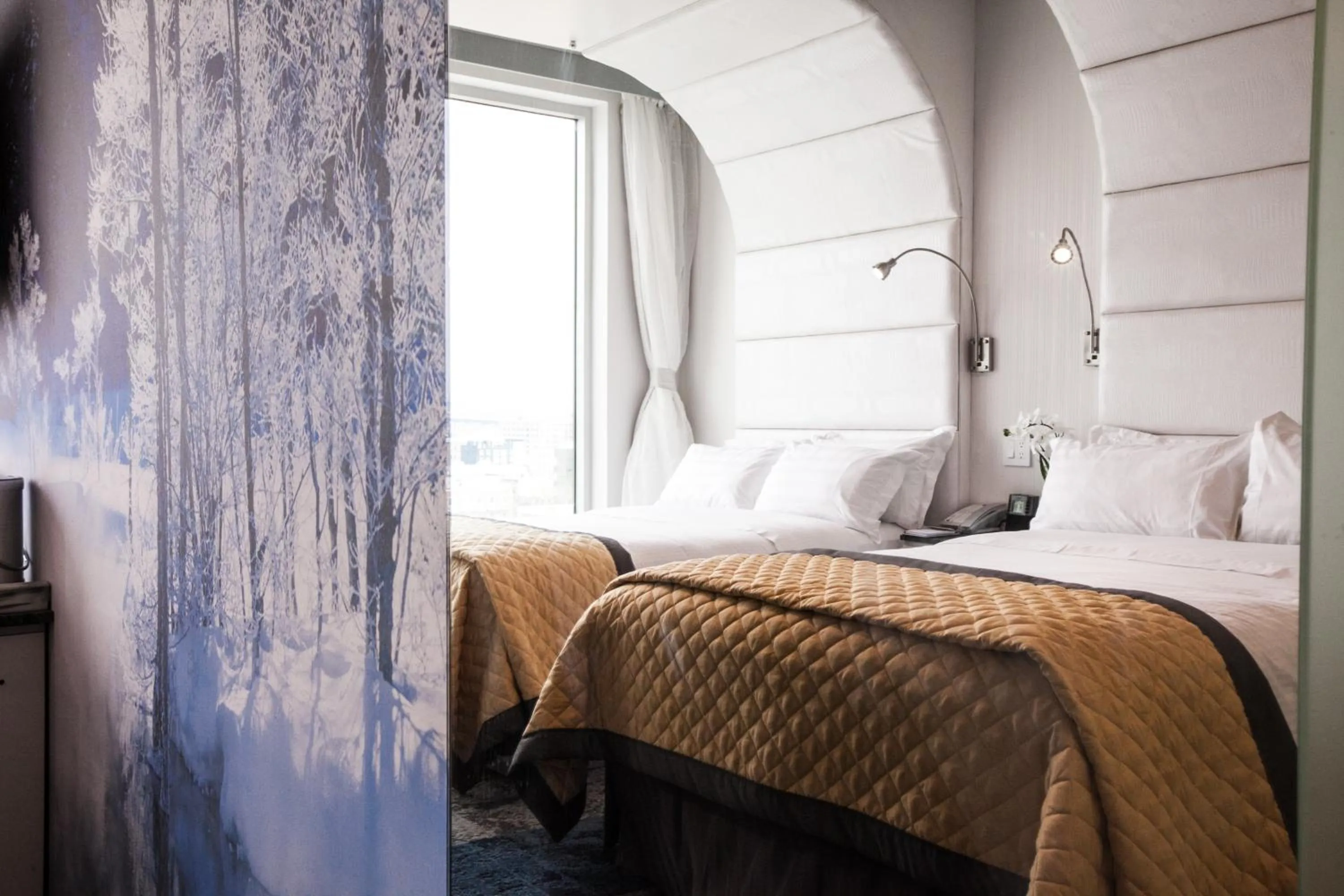 Bedroom, Bed in Wyndham Garden Brooklyn Sunset Park