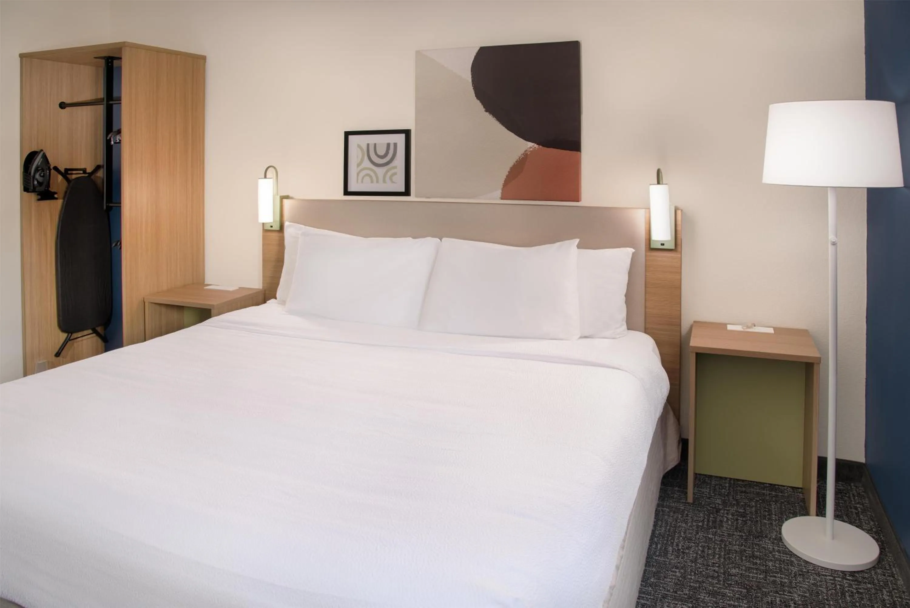 Bed in Spark by Hilton St Robert Fort Leonard Wood