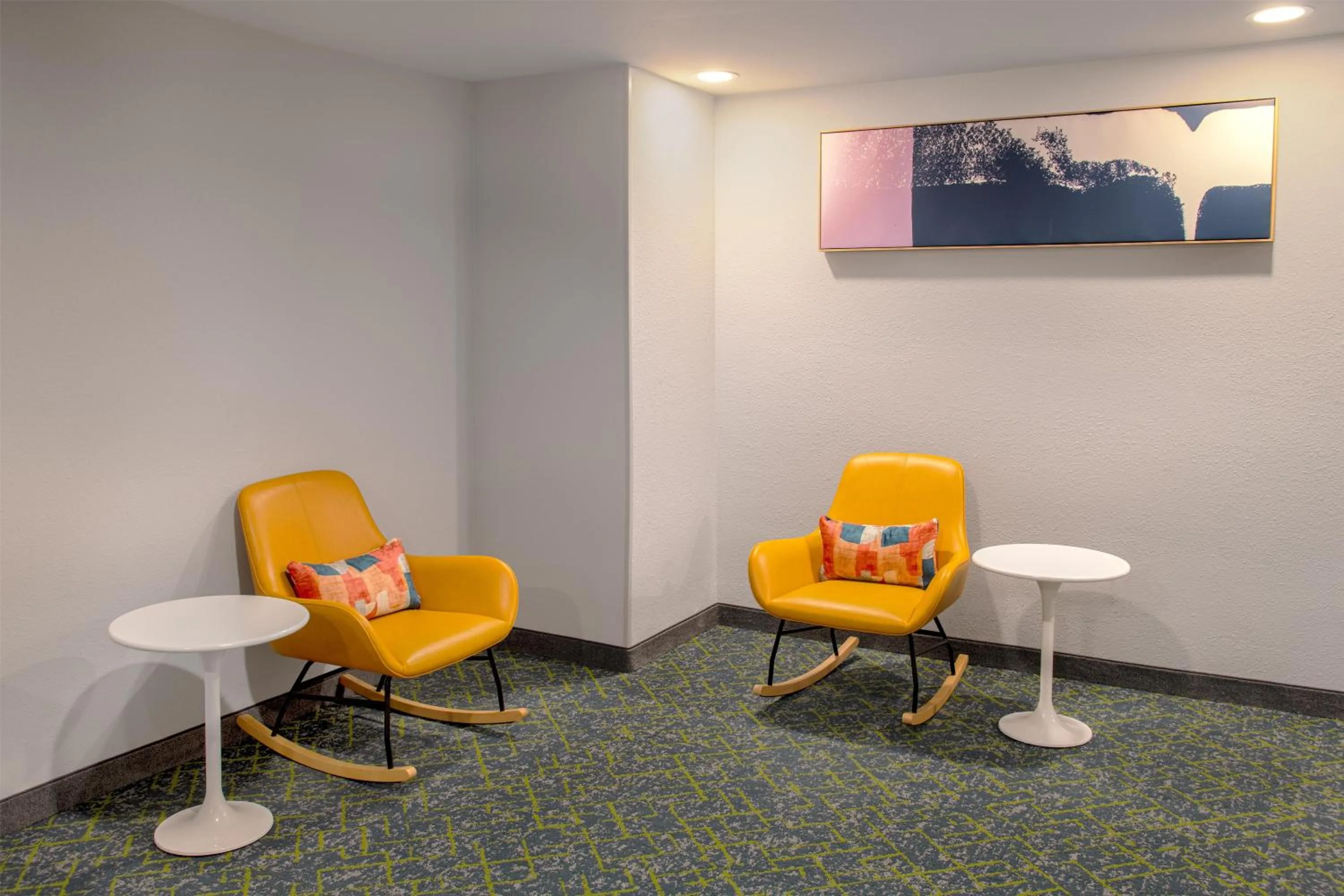 Lobby or reception in Spark by Hilton St Robert Fort Leonard Wood