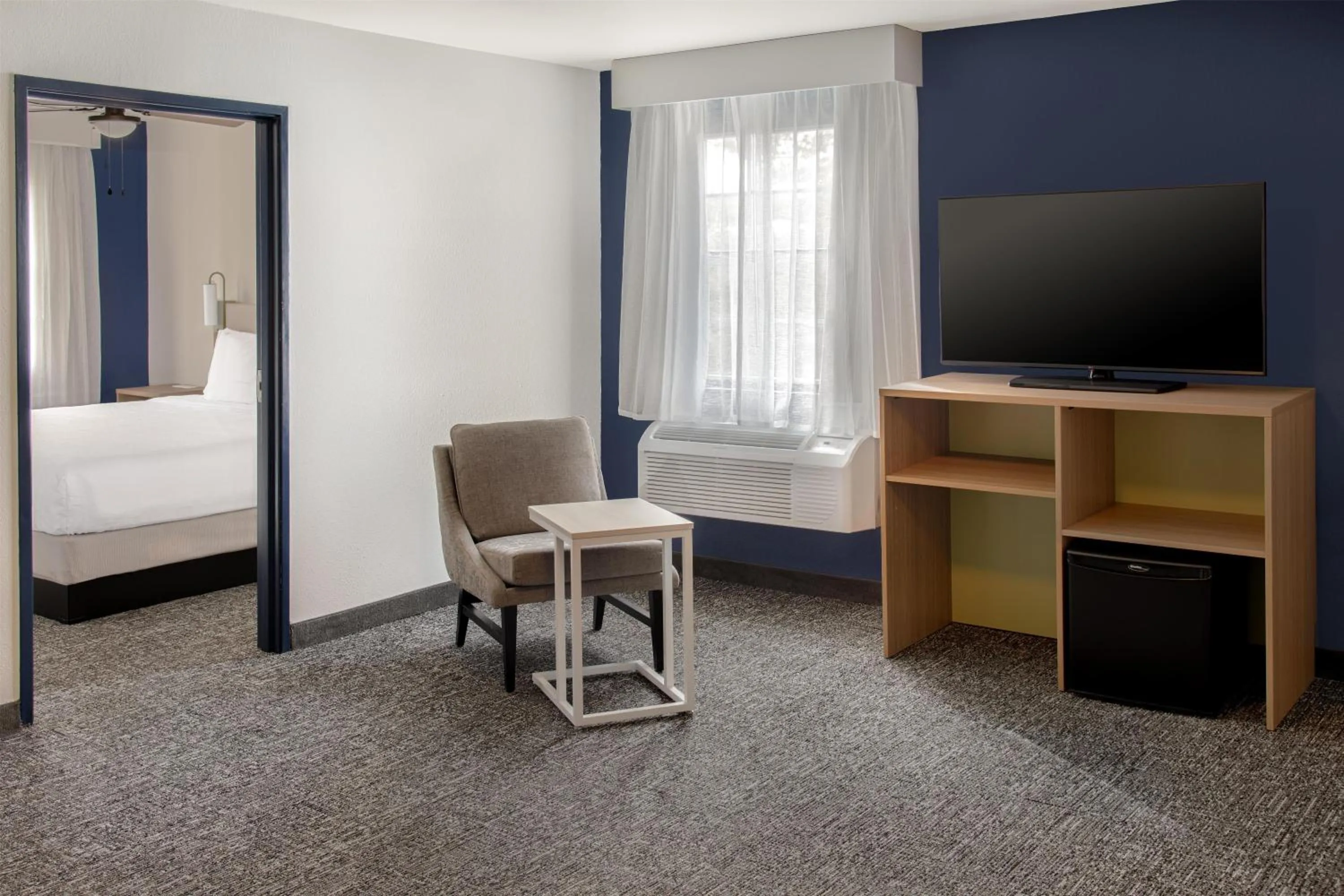 Bed in Spark by Hilton St Robert Fort Leonard Wood