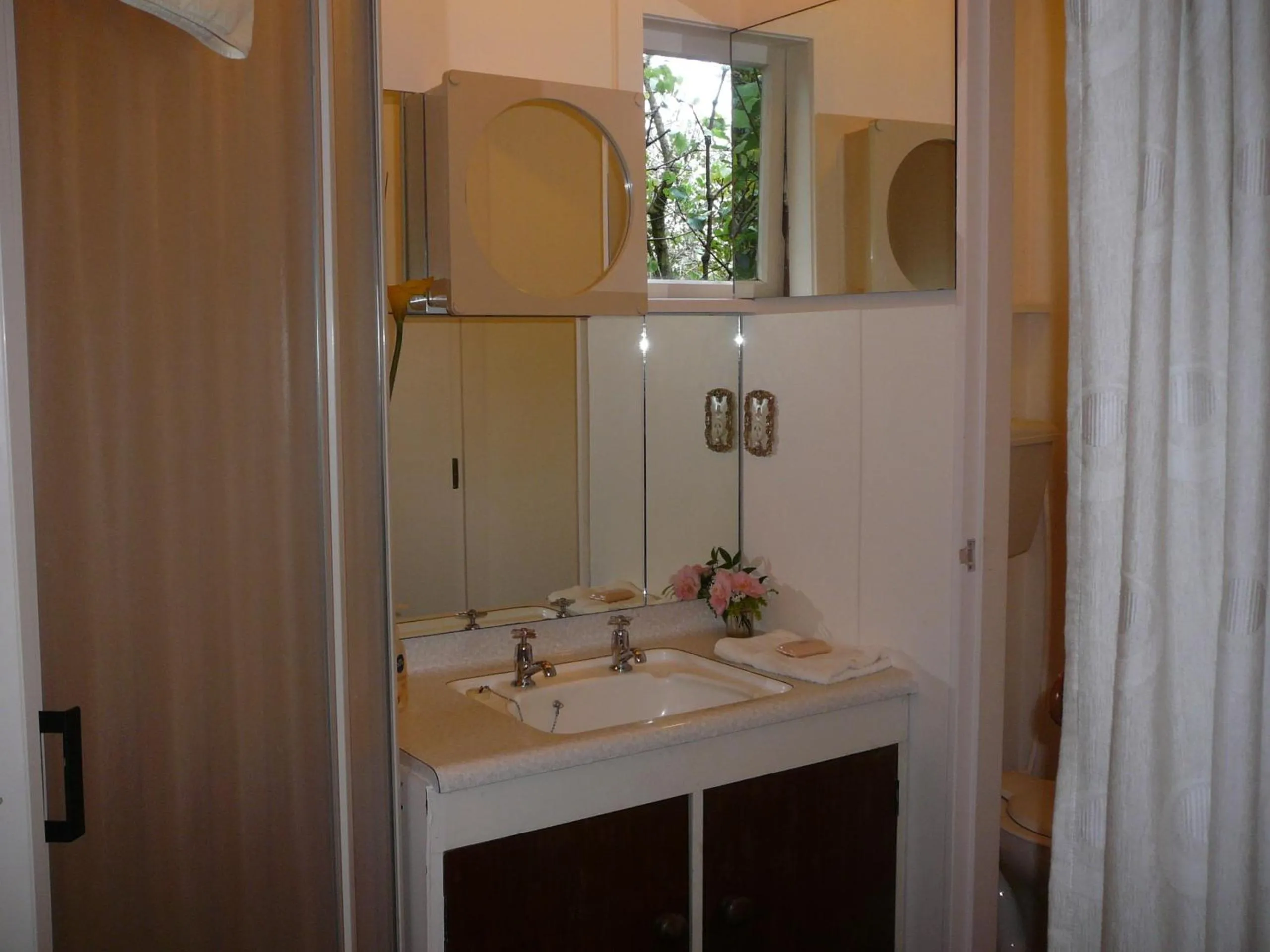 Bathroom in Mount Tutu Eco-Sanctuary