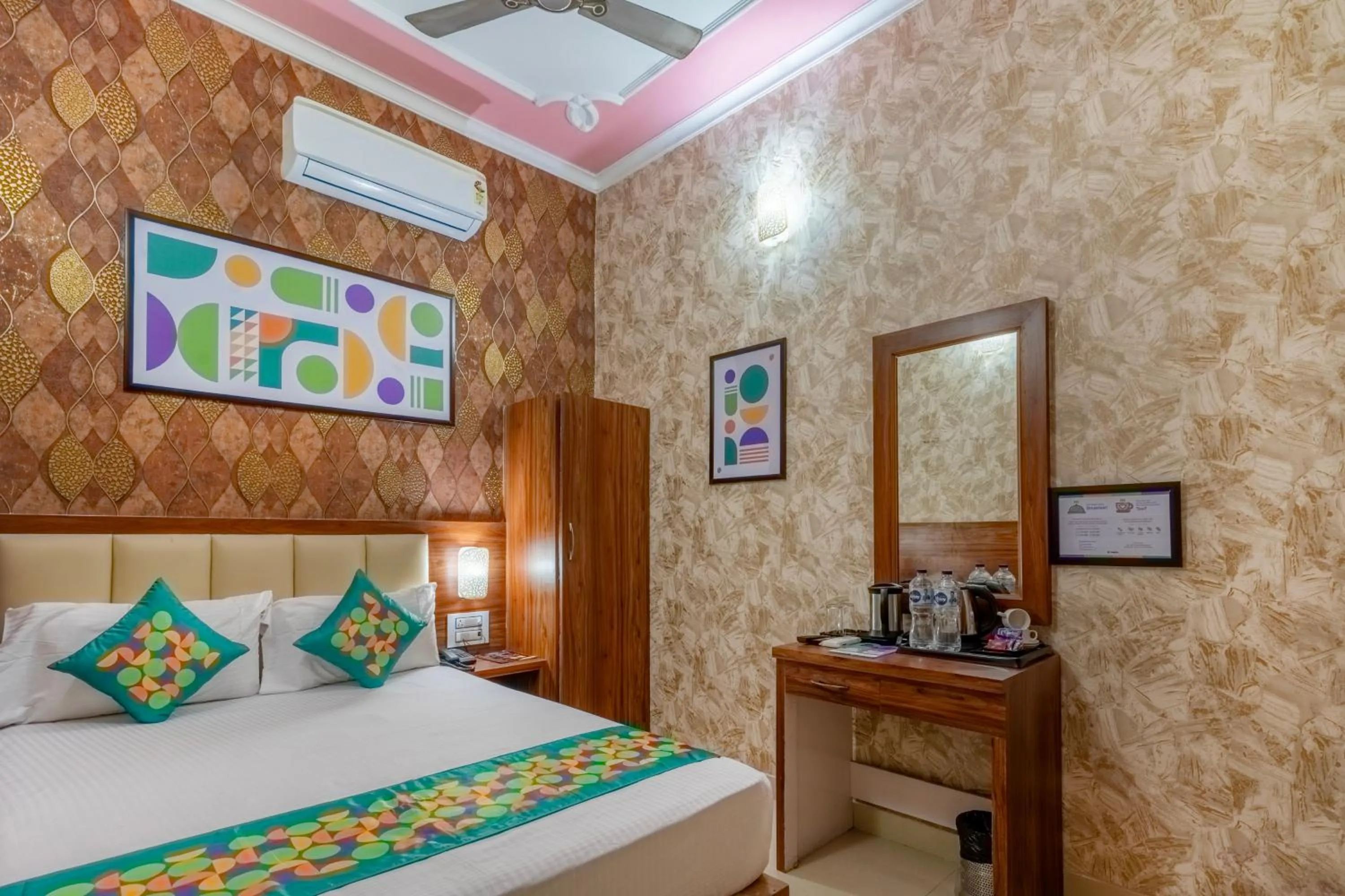 Bedroom, Bed in Treebo Una Regency - Near AIIMS Patna