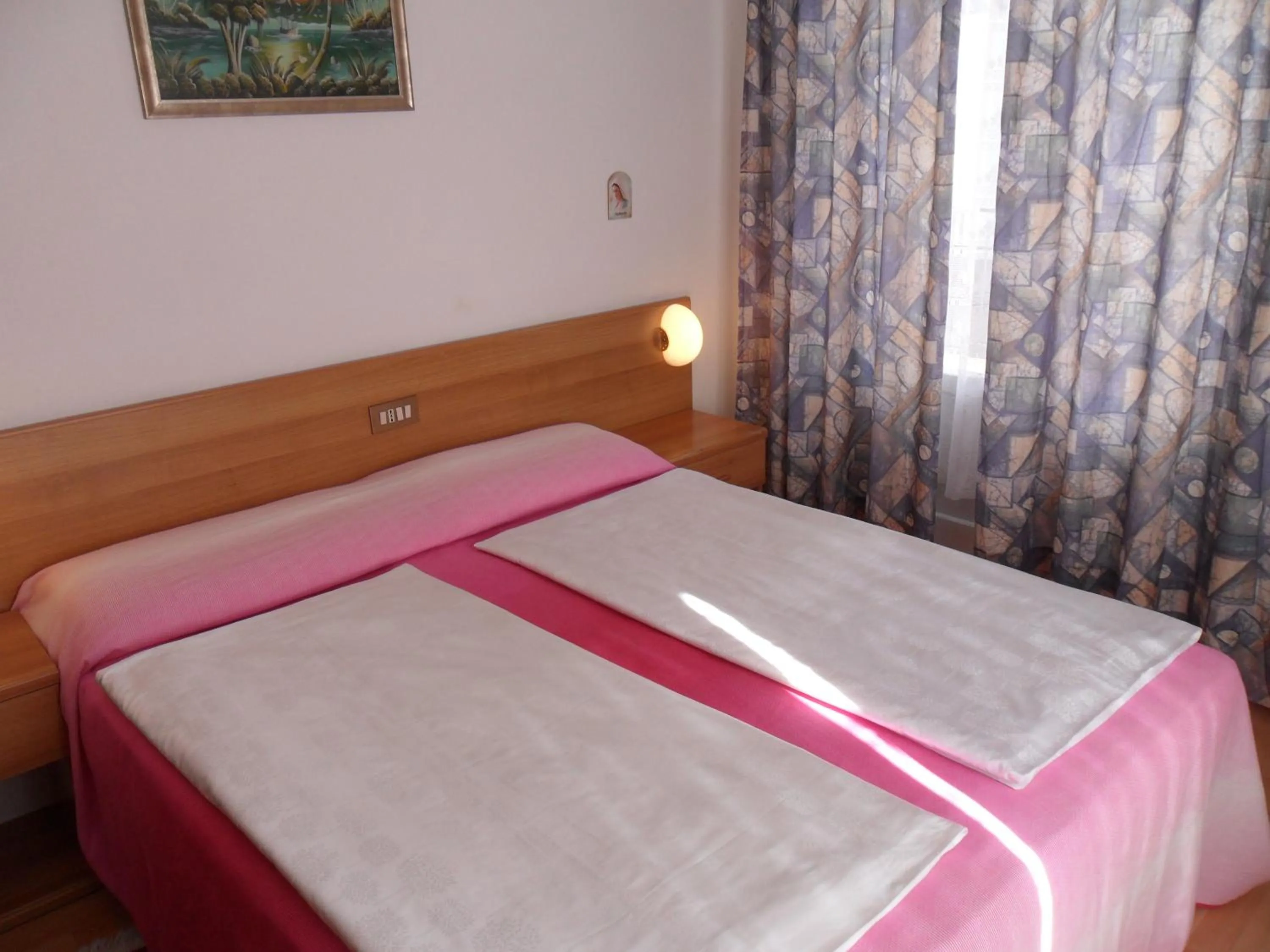 Bedroom, Bed in Hotel Rialto