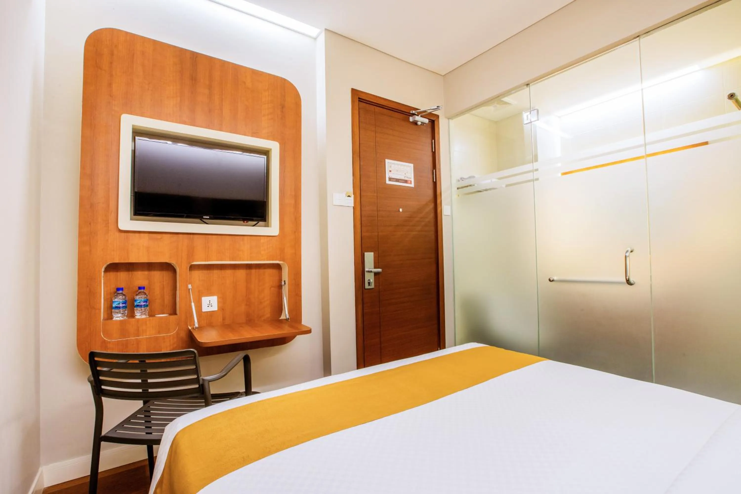 Bedroom, Bed in The Point Hotel Balikpapan