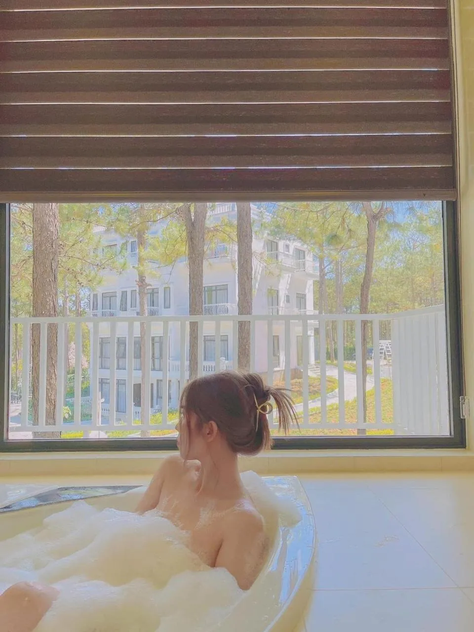 People, Bed in Romeo & Juliet Dalat