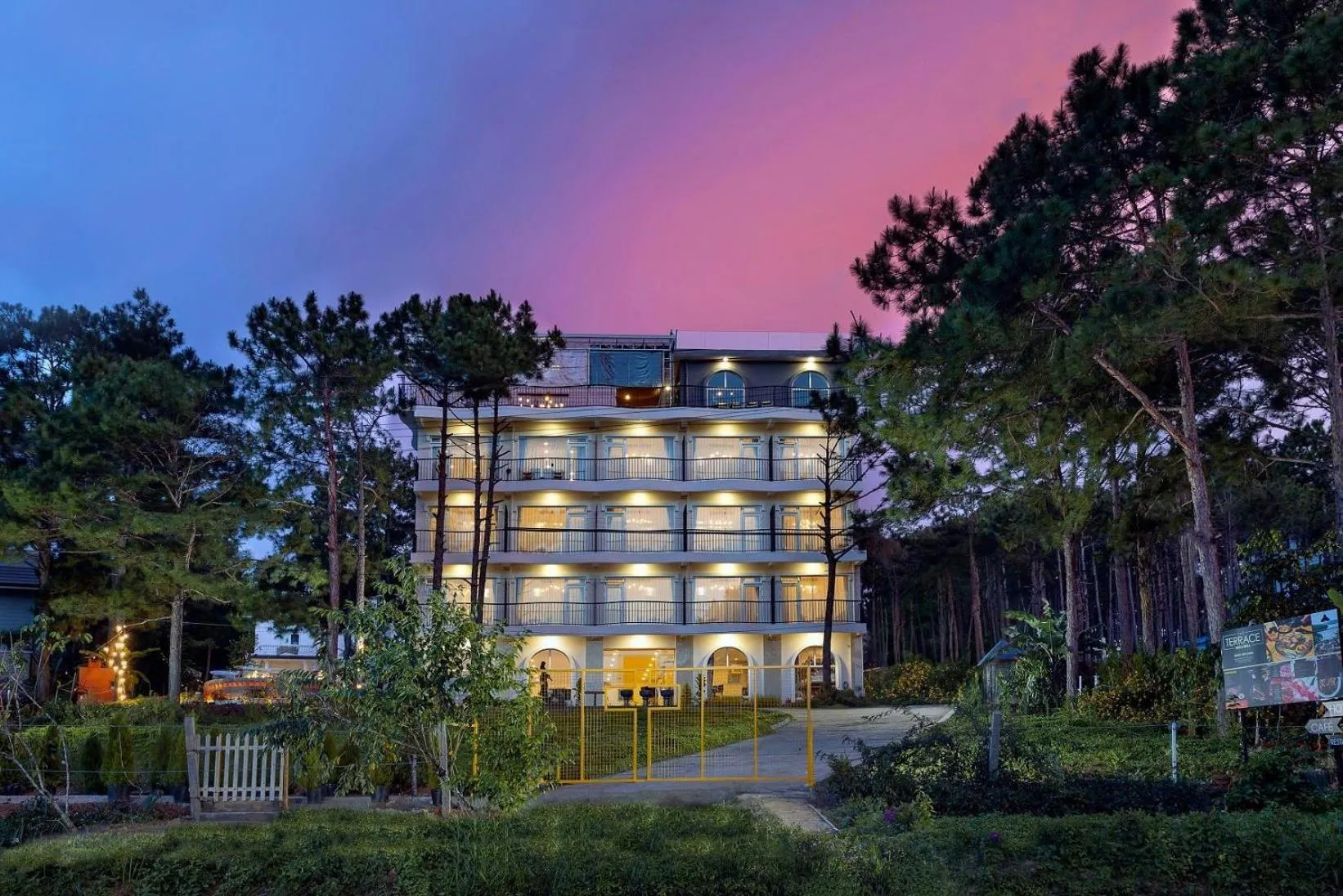 Property building in Romeo & Juliet Dalat