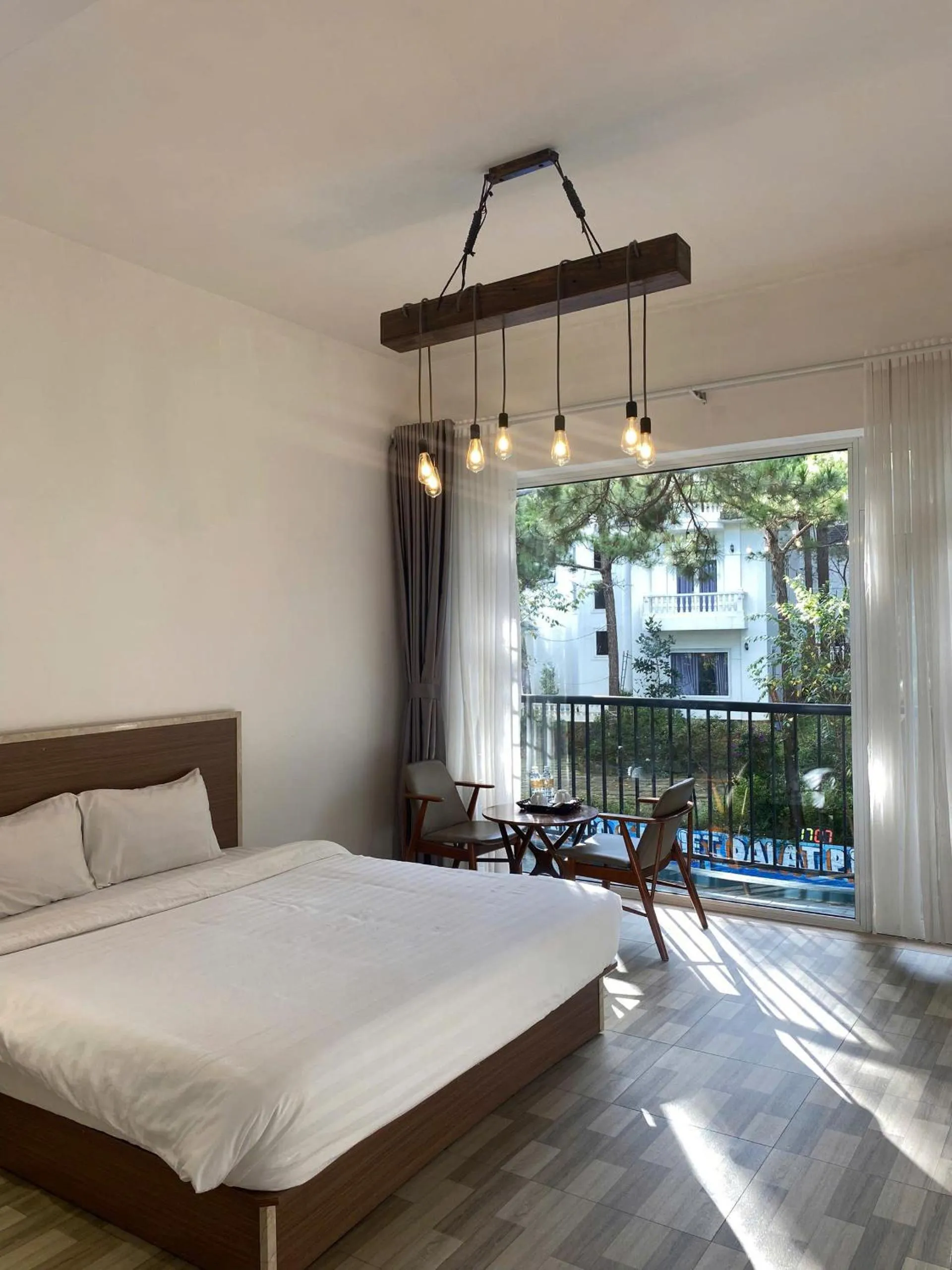 Bed in Romeo & Juliet Dalat