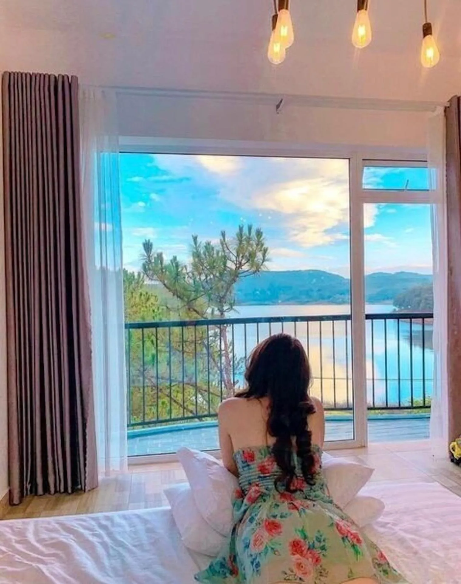 Bed in Romeo & Juliet Dalat